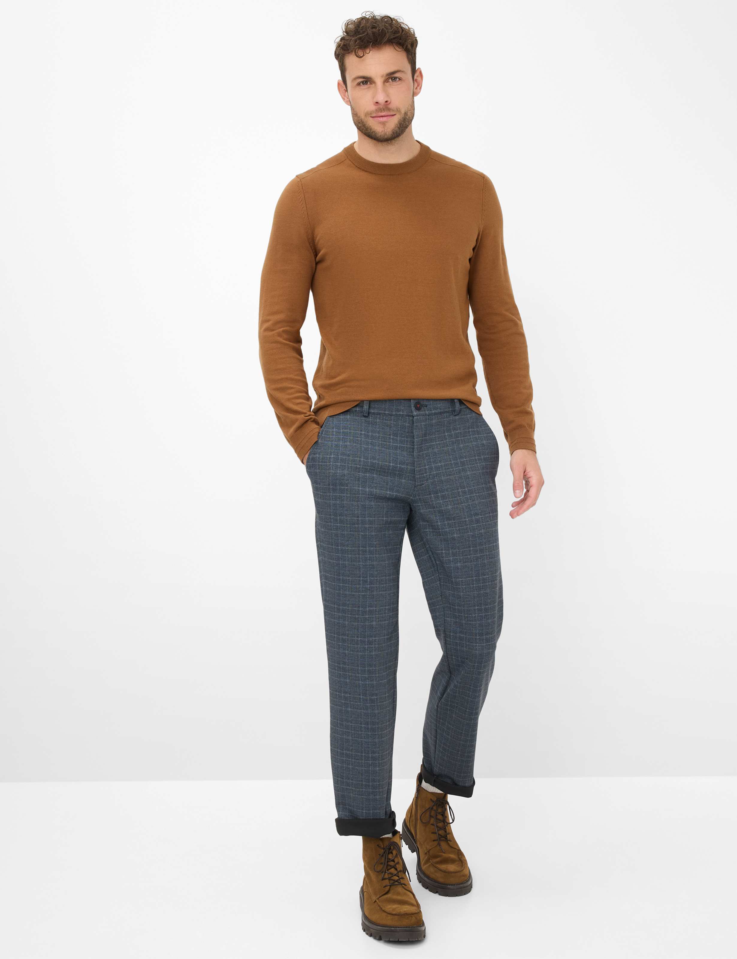 Herren Style THILO Dunkelblau Regular Fit Model Outfit