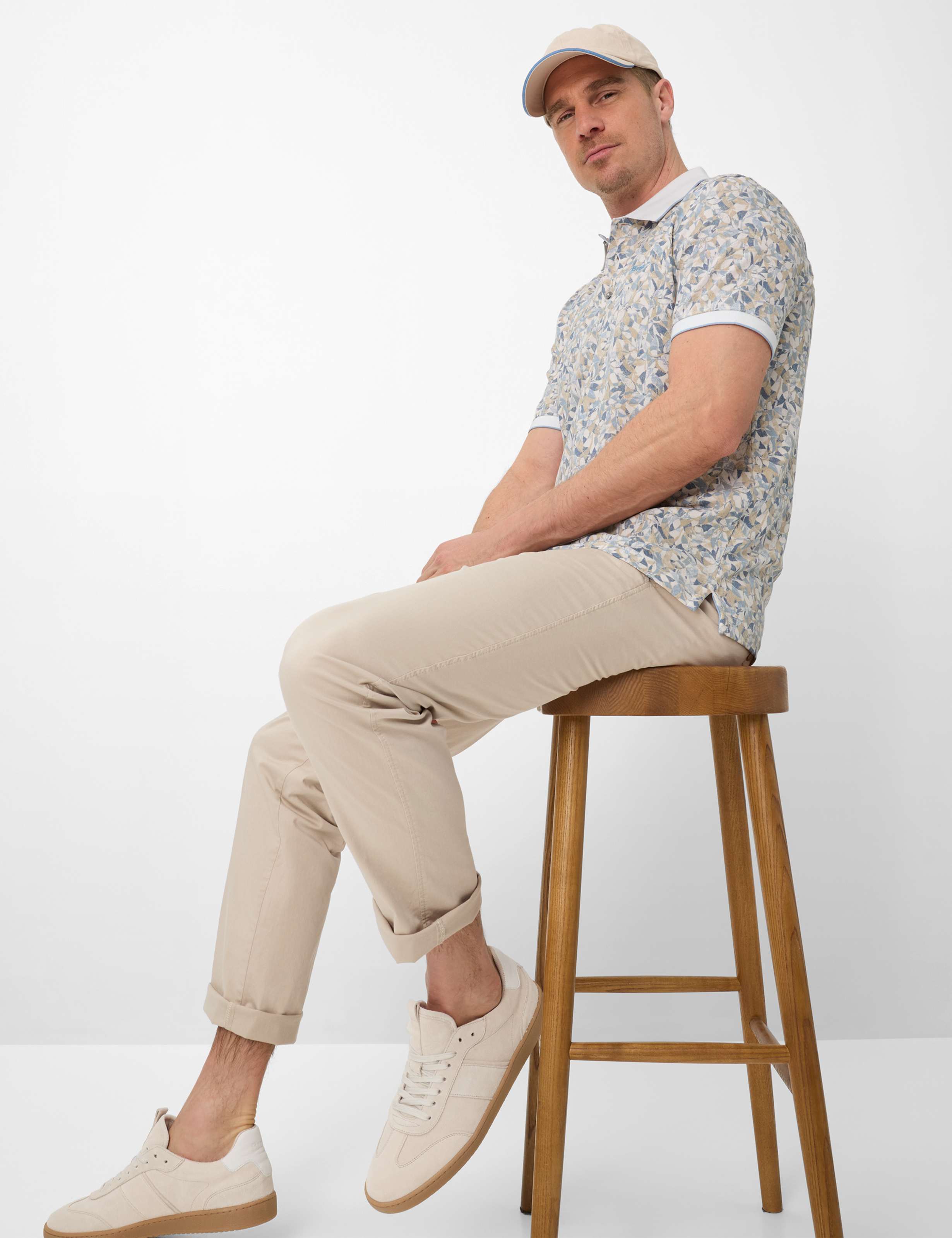 Men Style EVANS Beige Regular Fit Detail 1