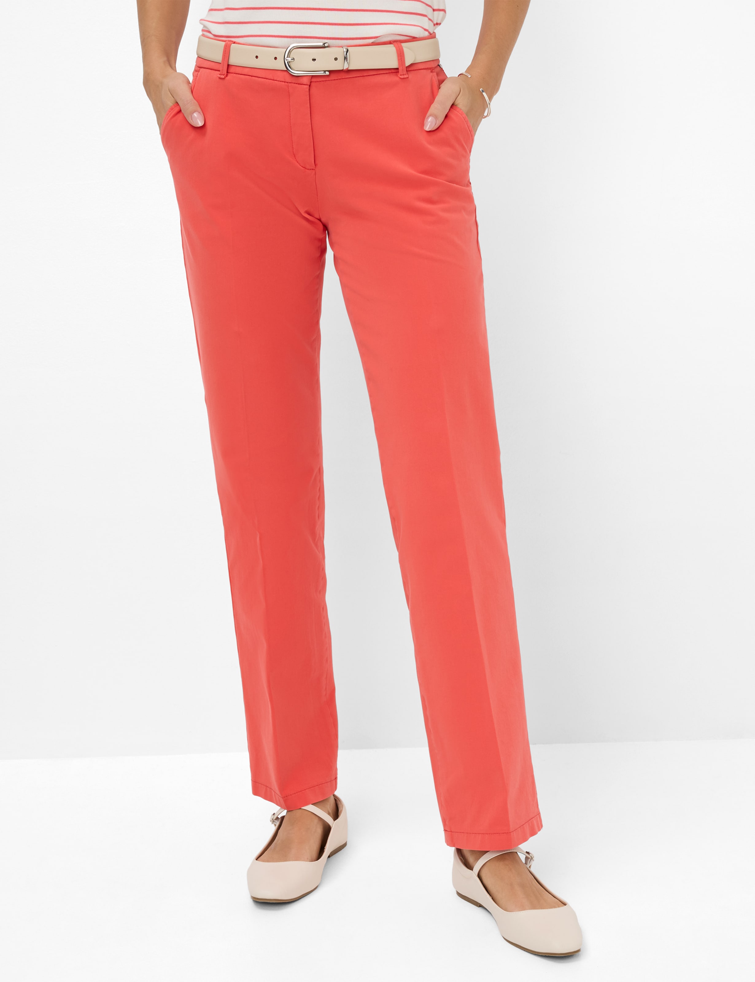 Shades of red, Women, Style MARON, MODEL_FRONT_ISHOP