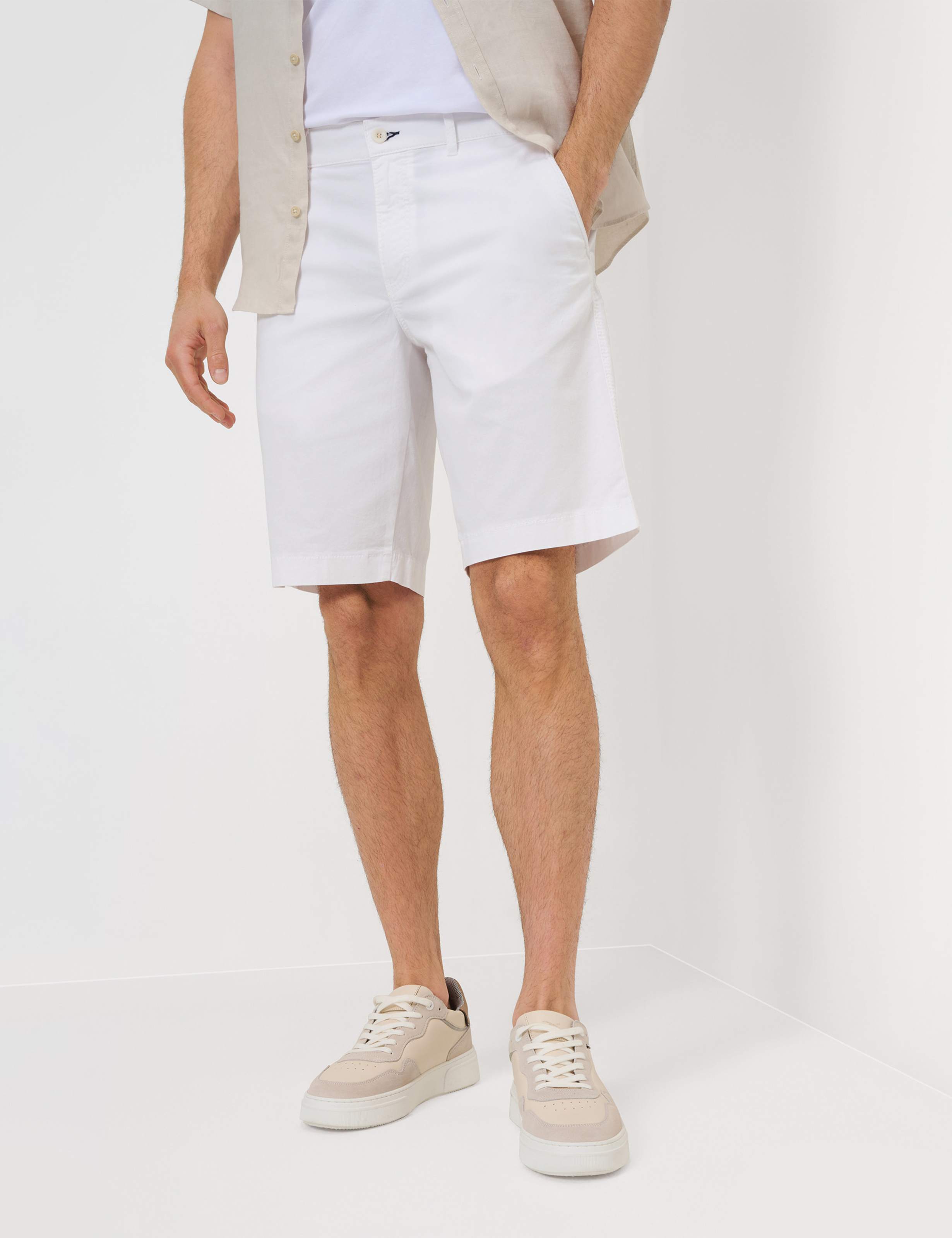 Men Style BARI WHITE Regular Fit Model Front