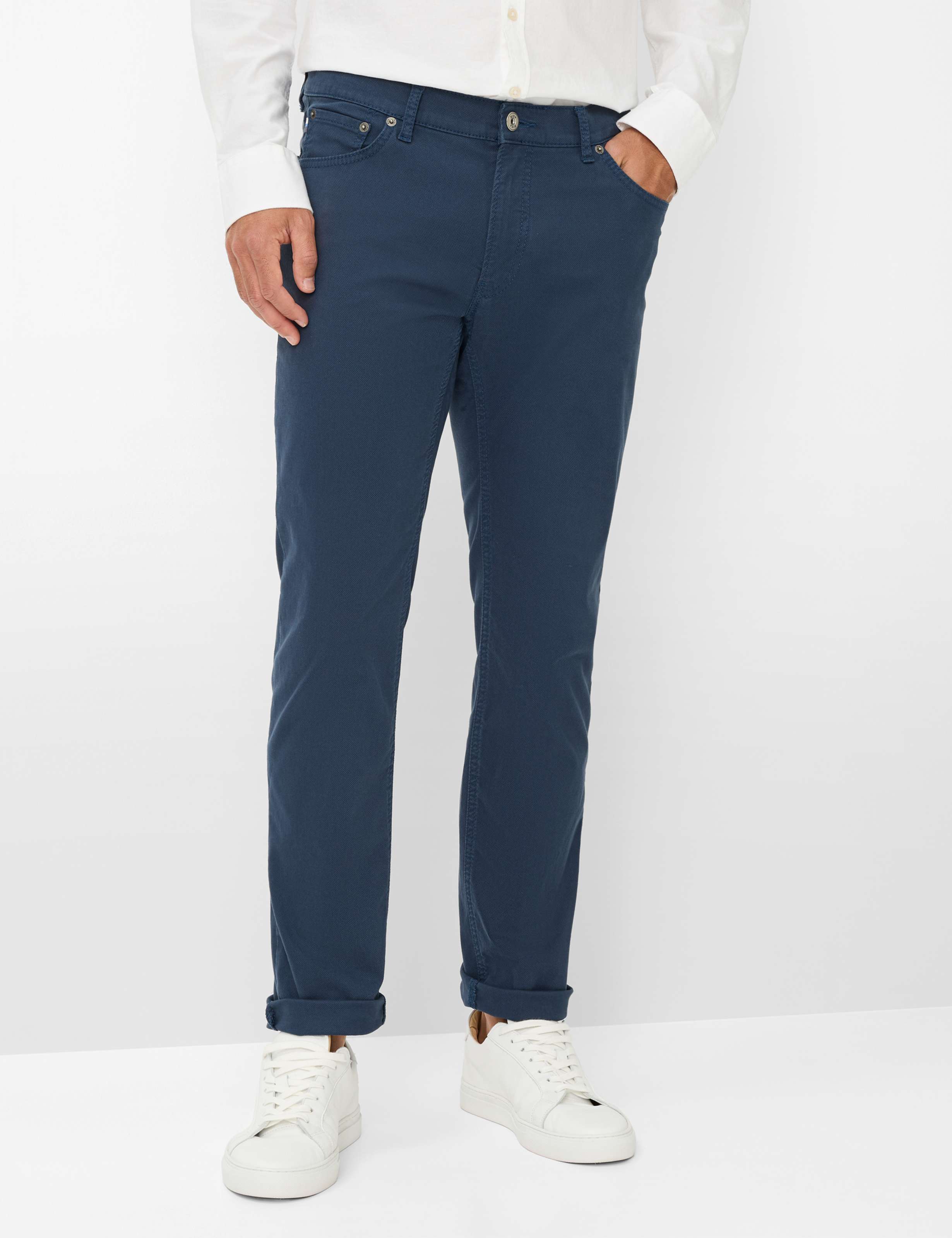 Herre Style CHUCK Blå Modern Fit Model foran