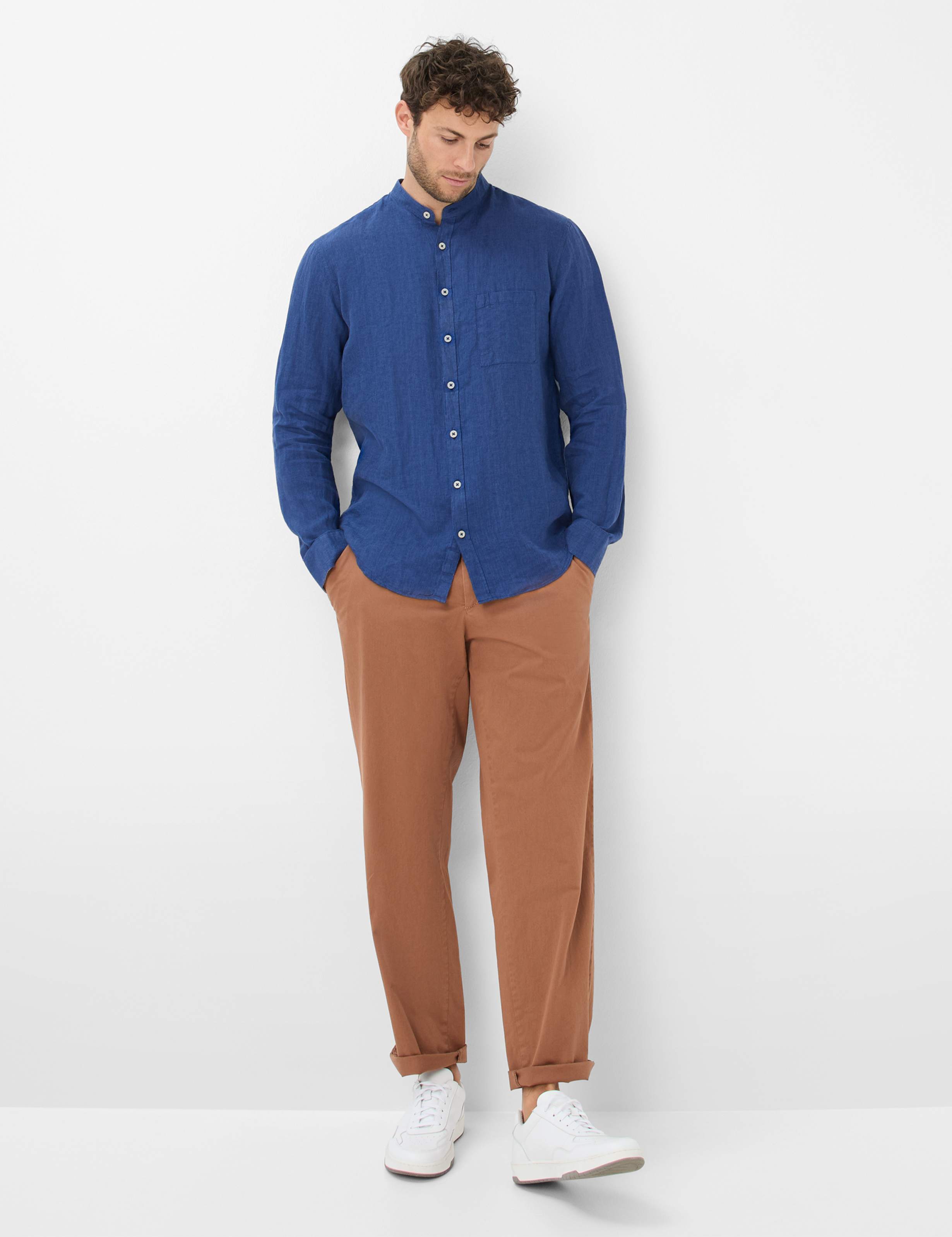 Homme Style LARS Bleu Foncé  Tenue du mannequin