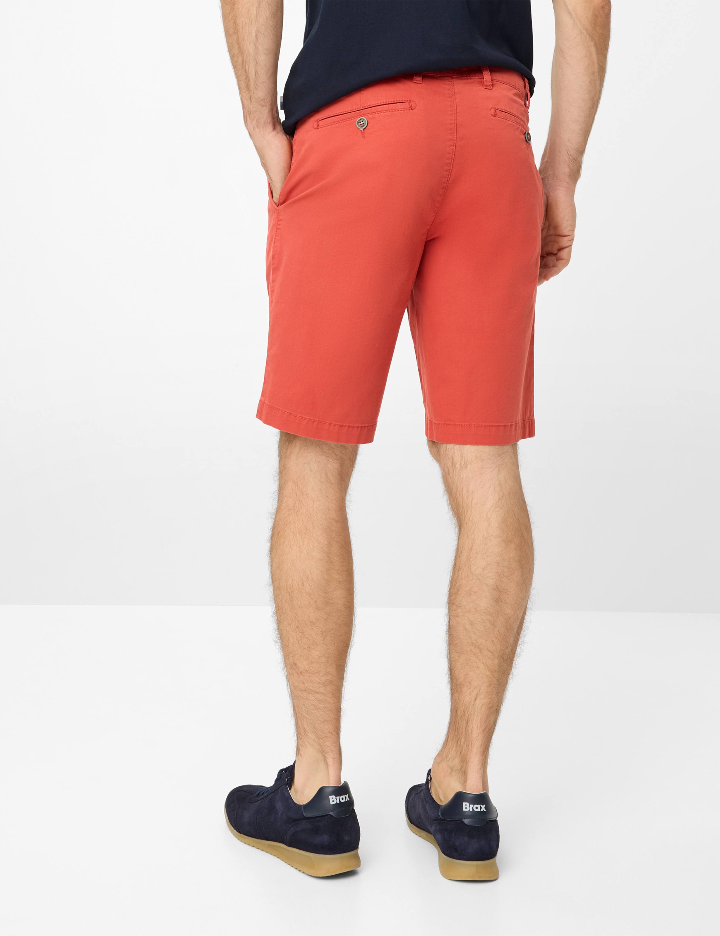 Herren Style BURT Rot Regular Fit Model Rueck
