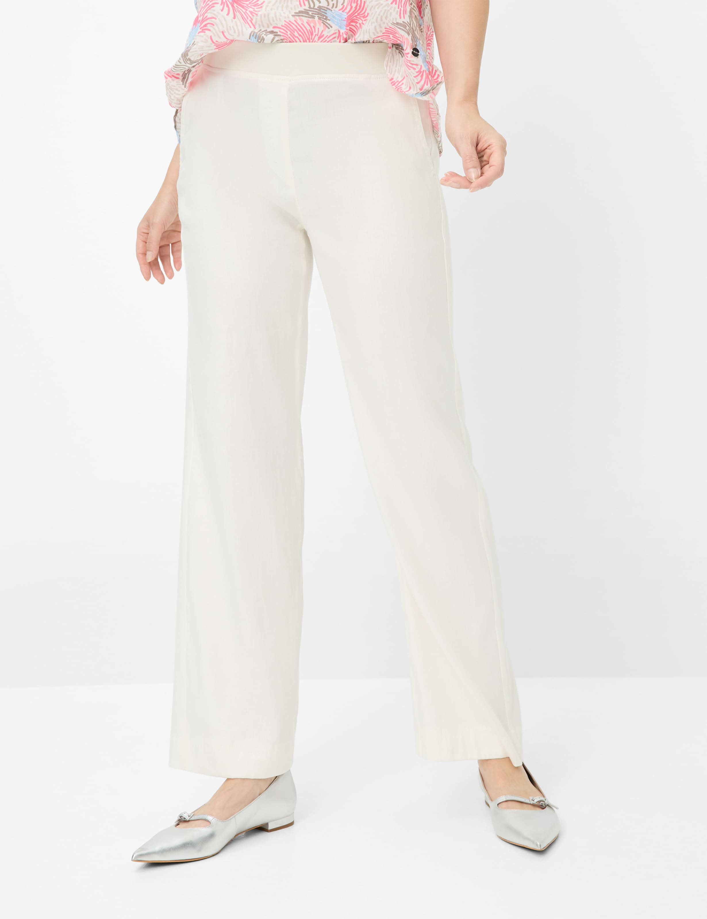 Weisstöne, Damen, Style PAM FLARED, MODEL_FRONT_ISHOP