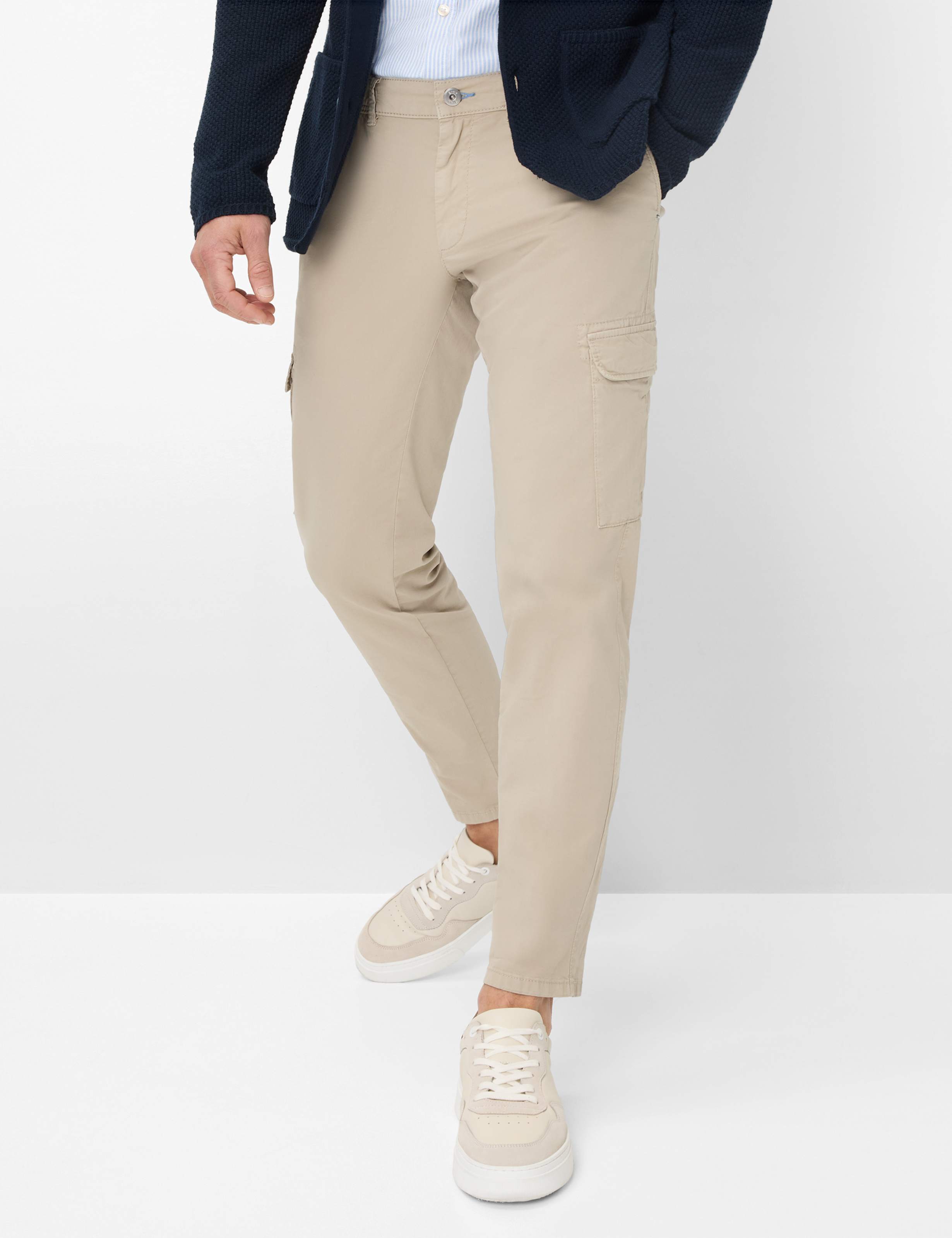 Herren Style SILVIO Beige Slim Fit Model Front