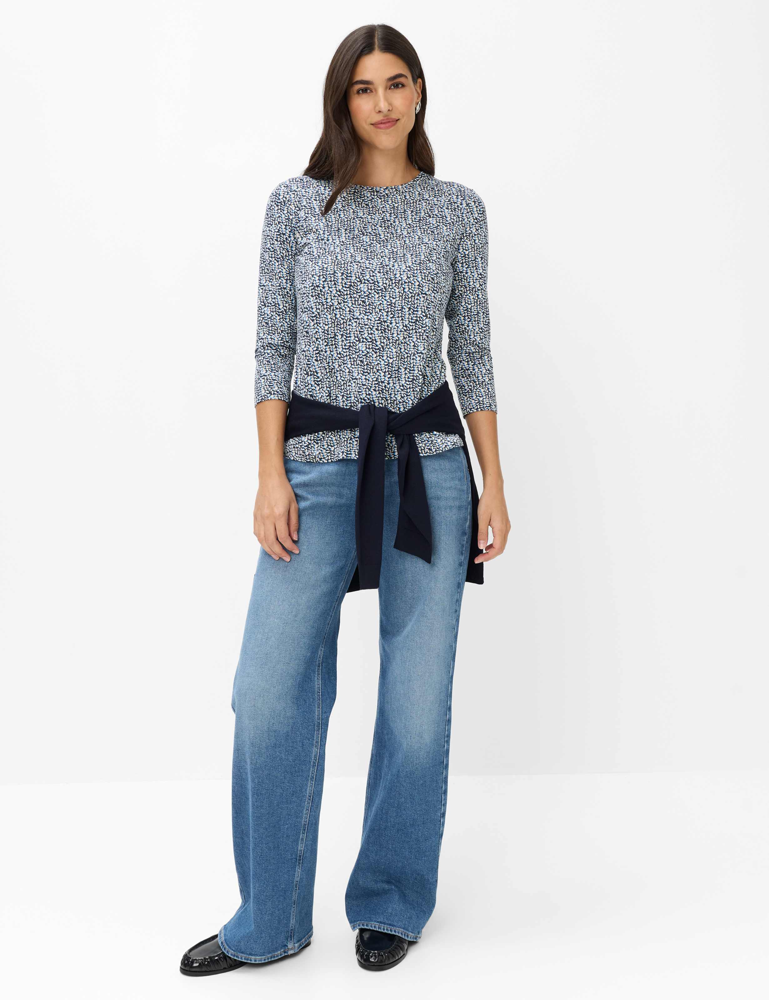 Damen Style CARINA M Blau  Model Outfit