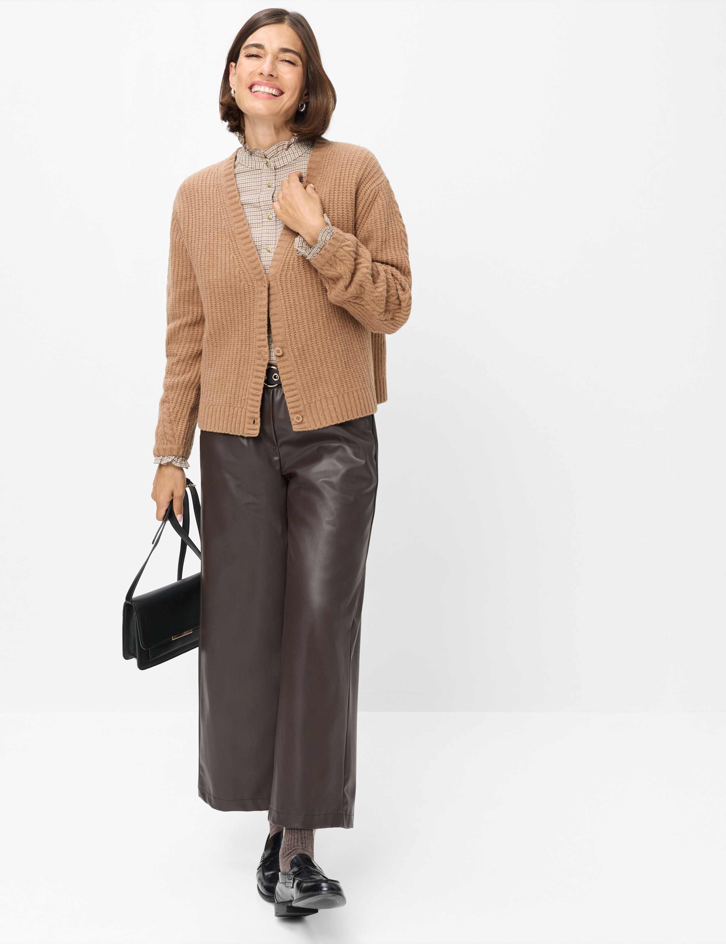 Damen Style ALICIA Hellbraun  Model Outfit