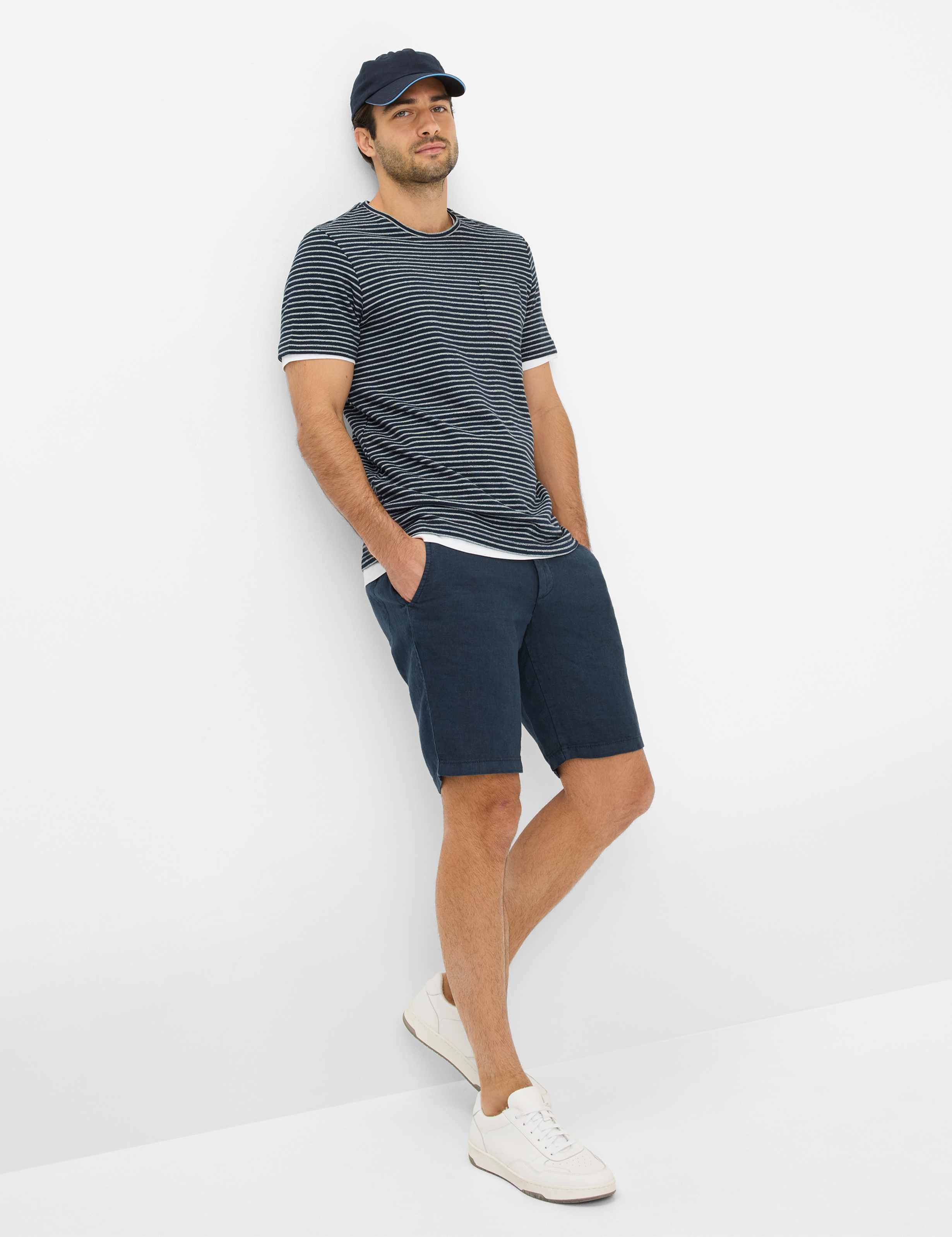 Herren Style TIMO Dunkelblau  Model Outfit