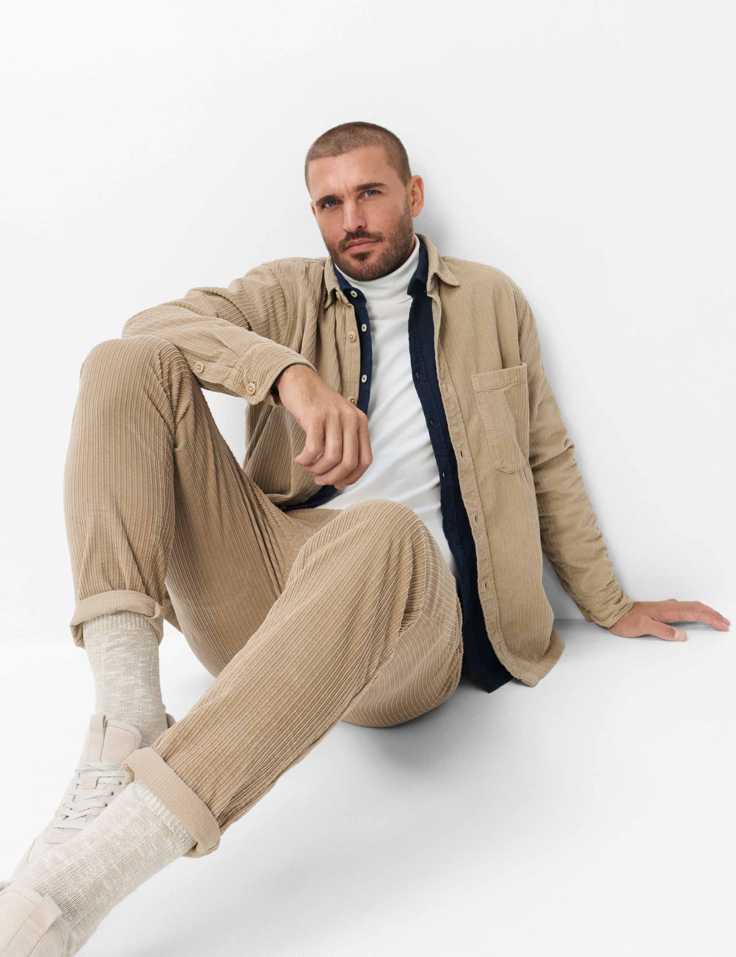 Herren Style TINO Beige Tapered Fit Detail 1