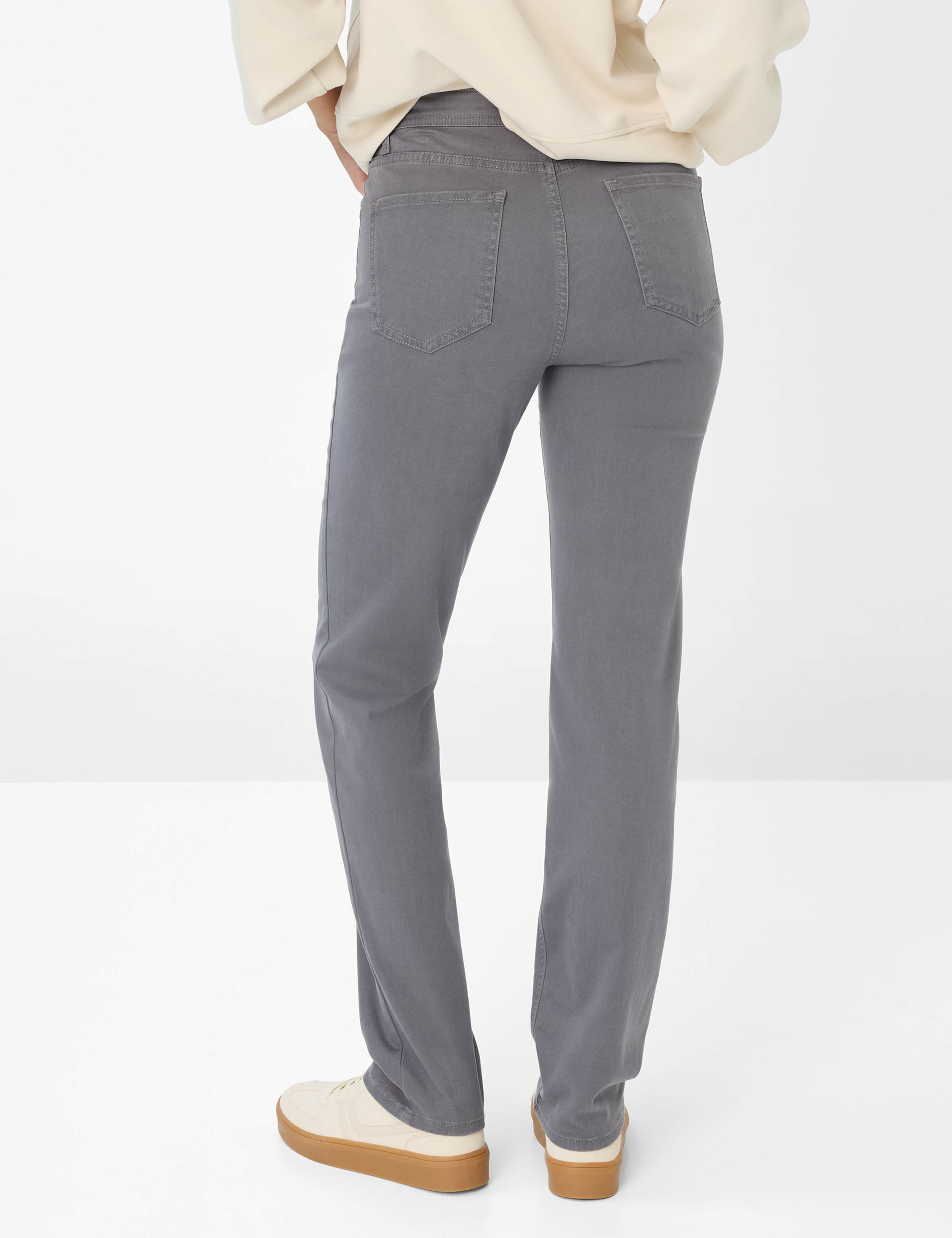 Damen Style MARY Grau Regular Fit Model Rueck