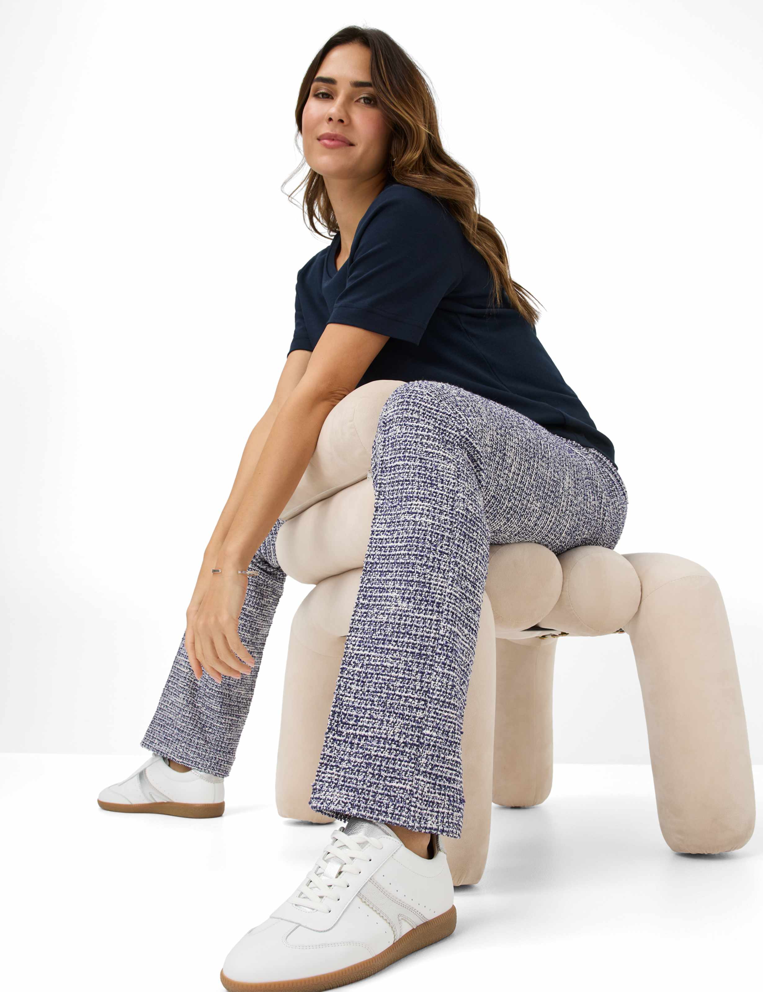 Damen Style MARON Dunkelblau Regular Fit Detail 1
