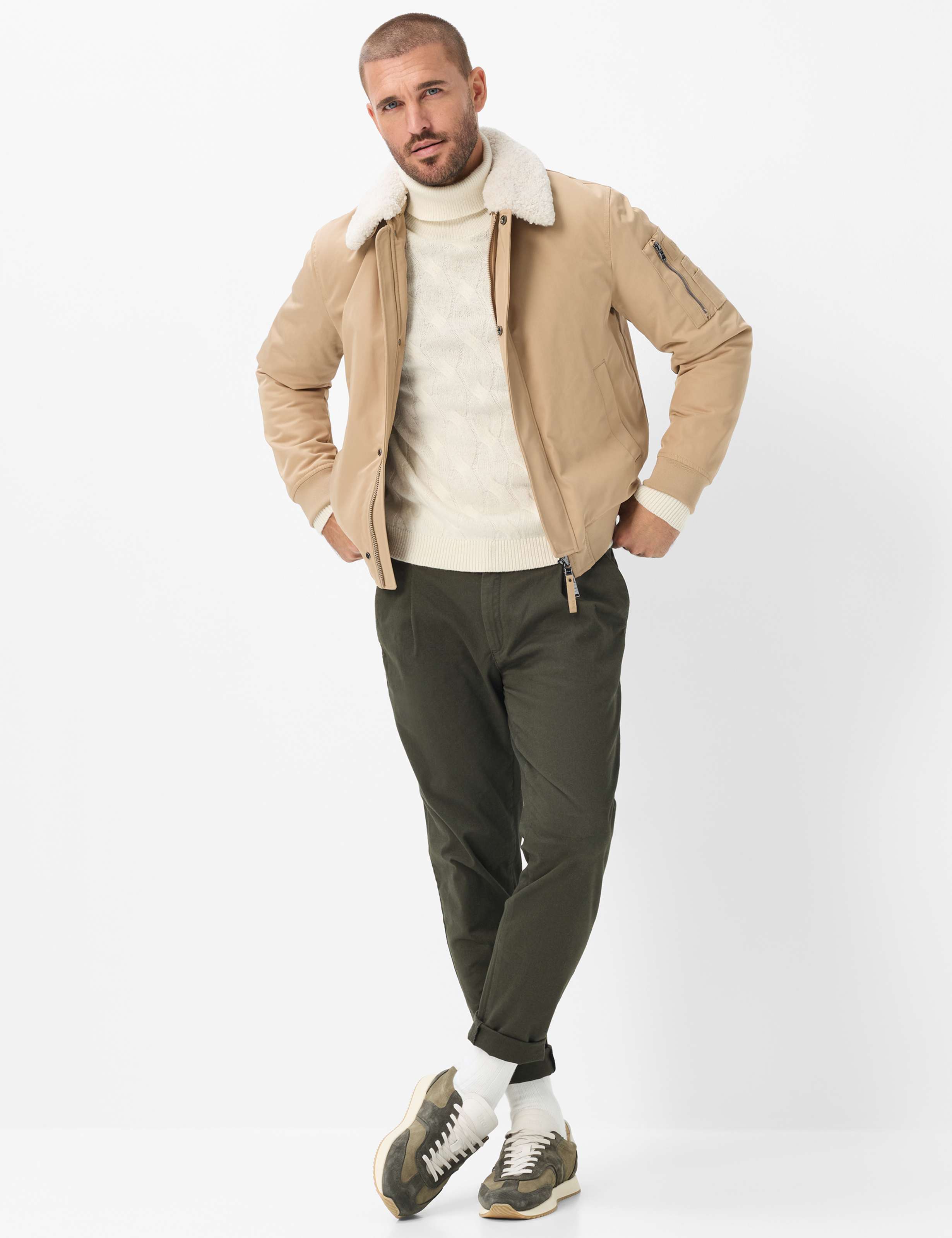 Men Style BRIAN Off-white  Model Outfit