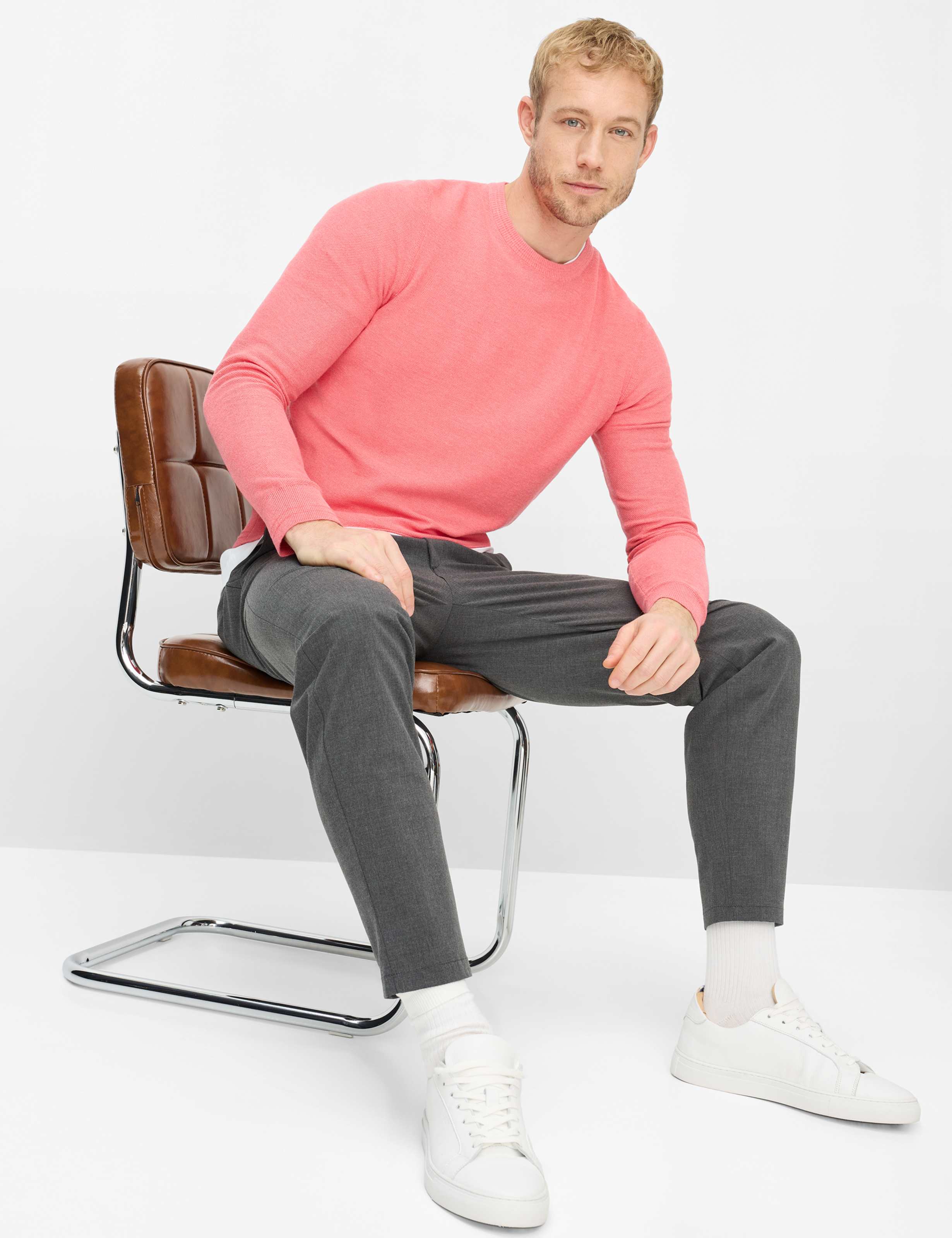 Men Style PHIL Dark Gray Relaxed Fit Detail 1