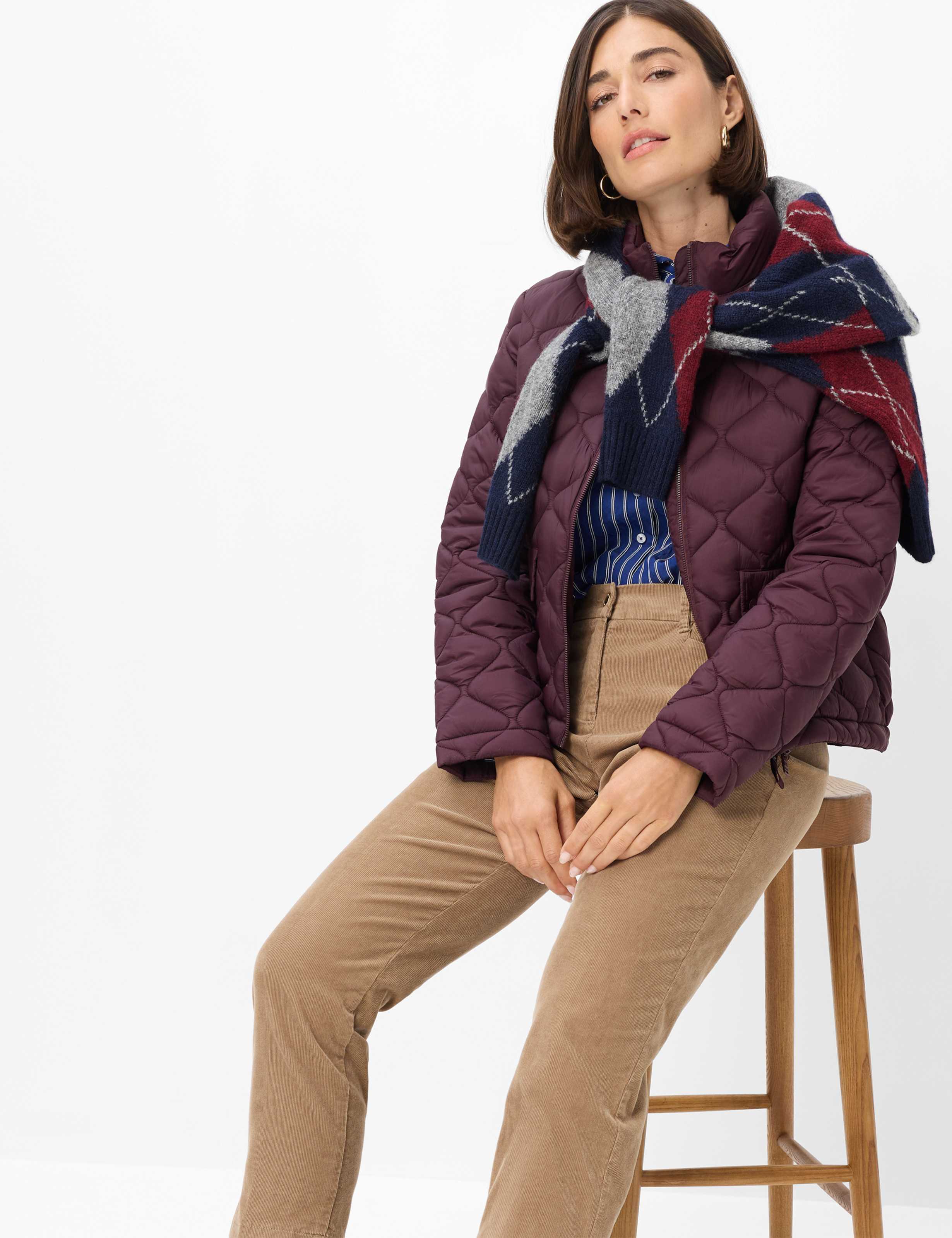 Femme Style MARA S Beige Regular Fit Détail 1