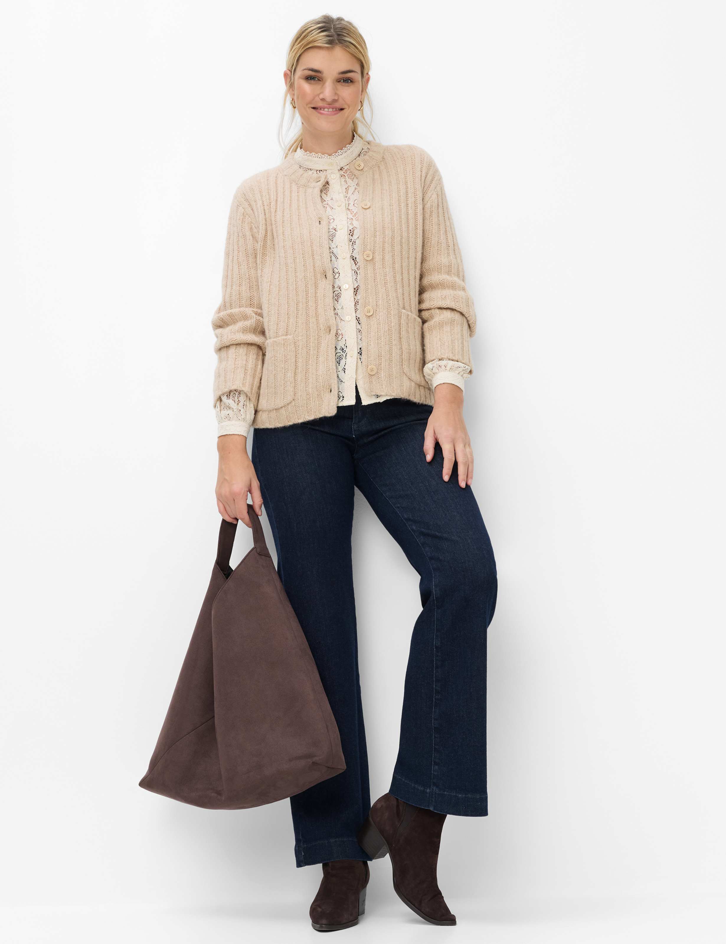 Damen Style ANN Hellbeige  Model Outfit