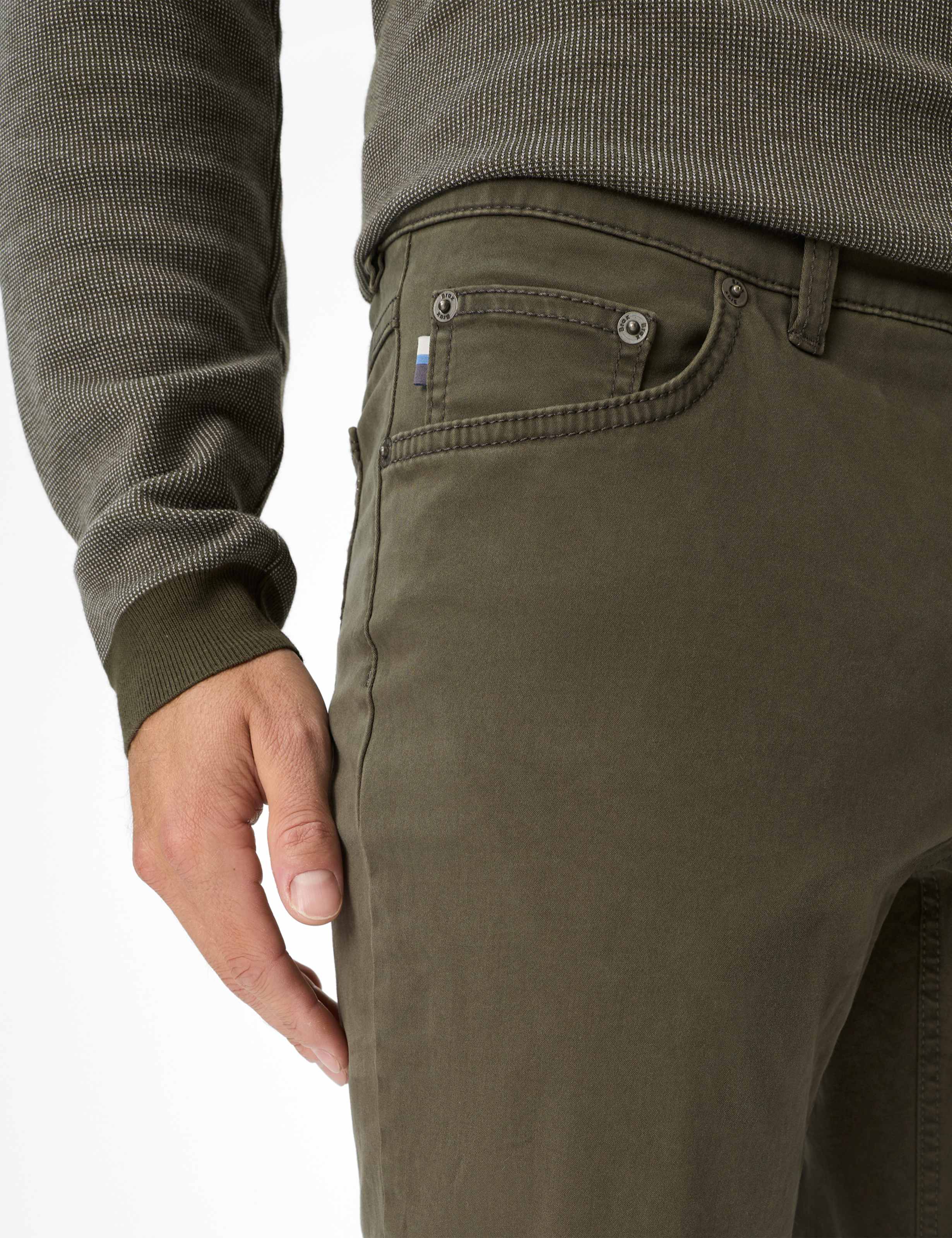 Herren Style COOPER Grün - Oliv Regular Fit Detail 2