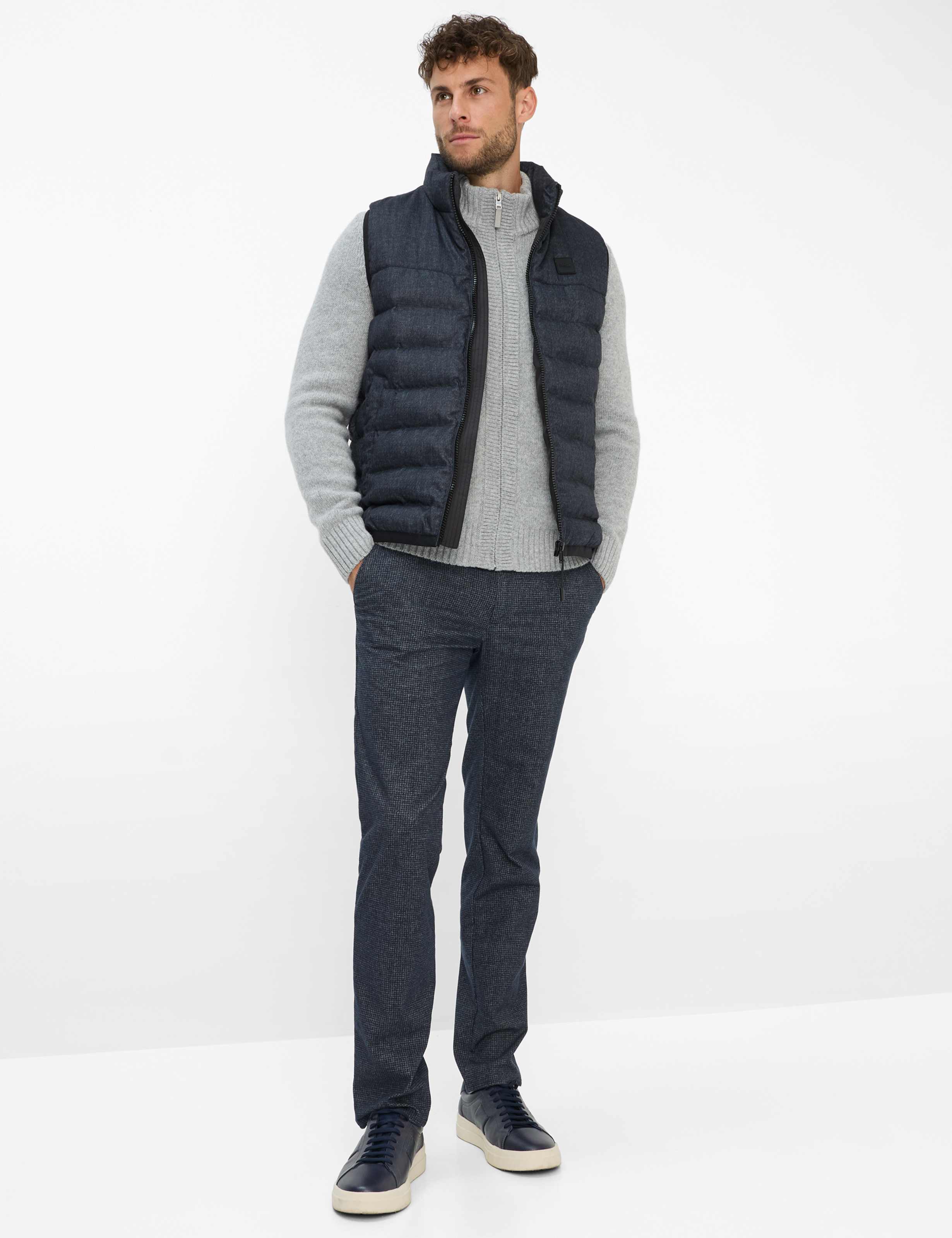 Herren Style JAKE Hellgrau  Model Outfit