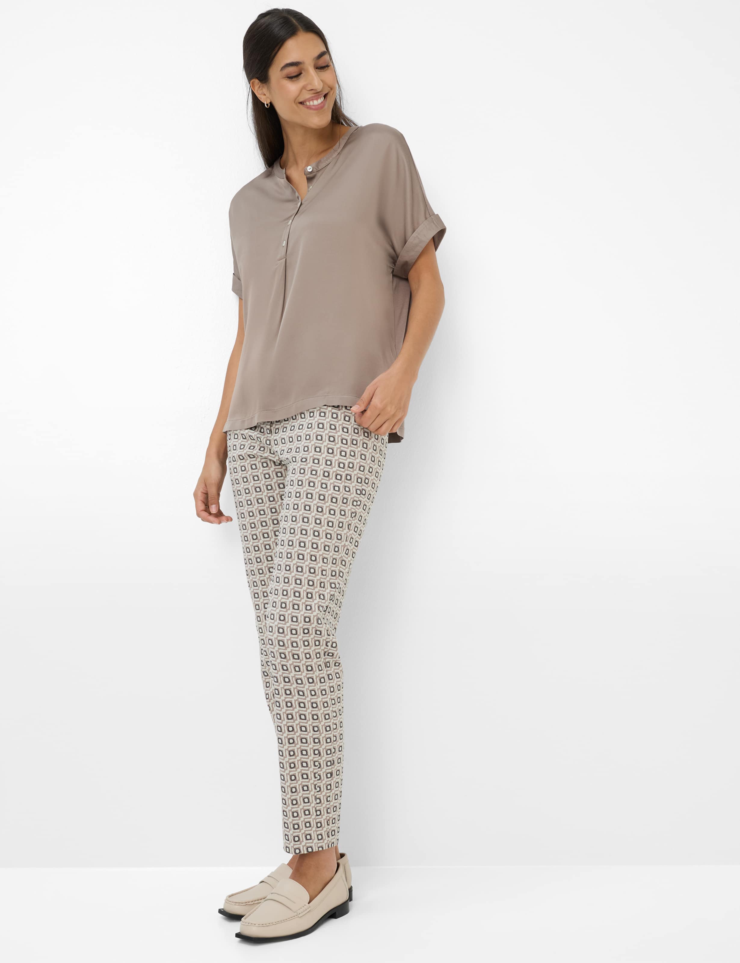 Damen Style CLAIRE S Hellbraun  Model Outfit