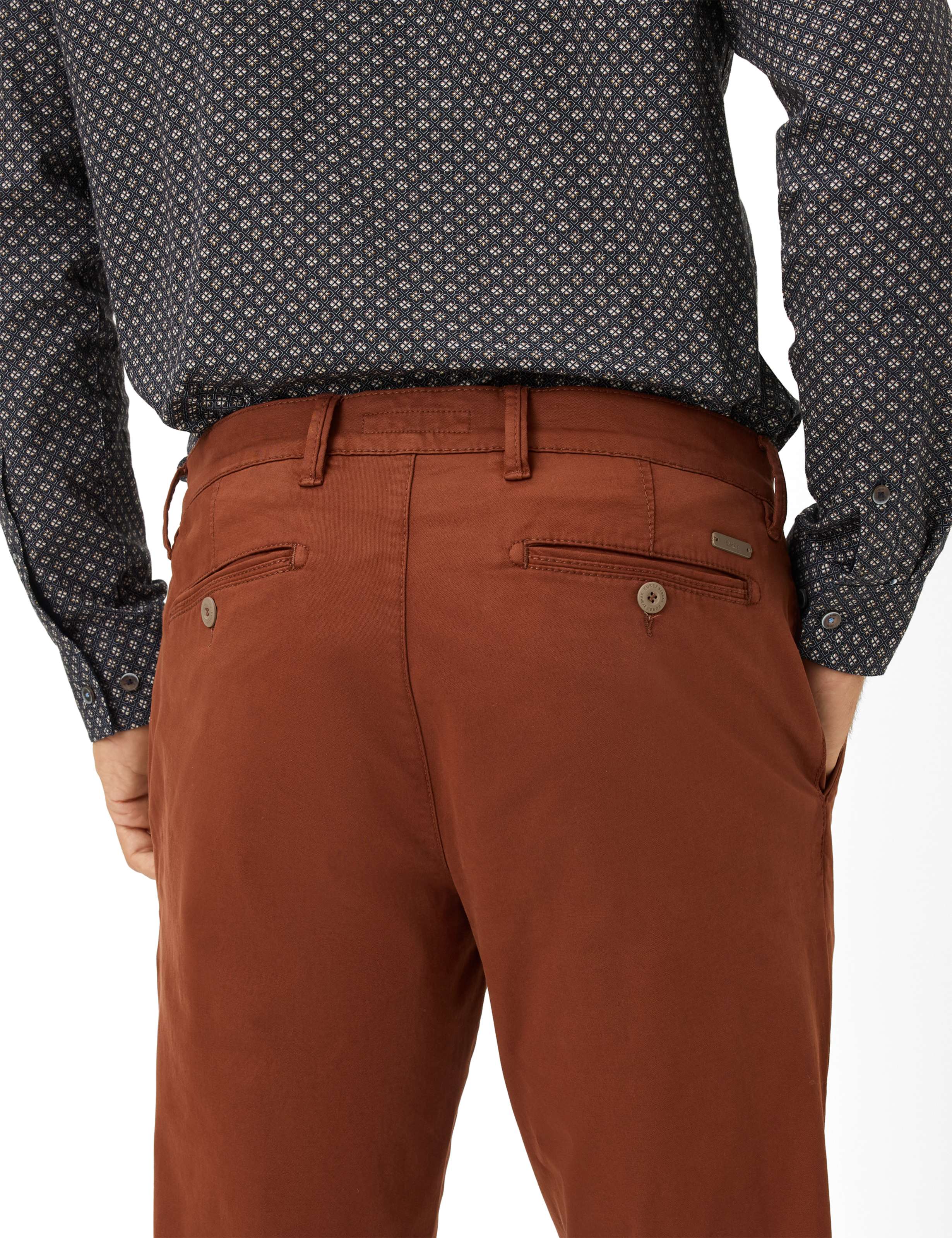 Men Style JIM Brown Modern Fit Detail 2