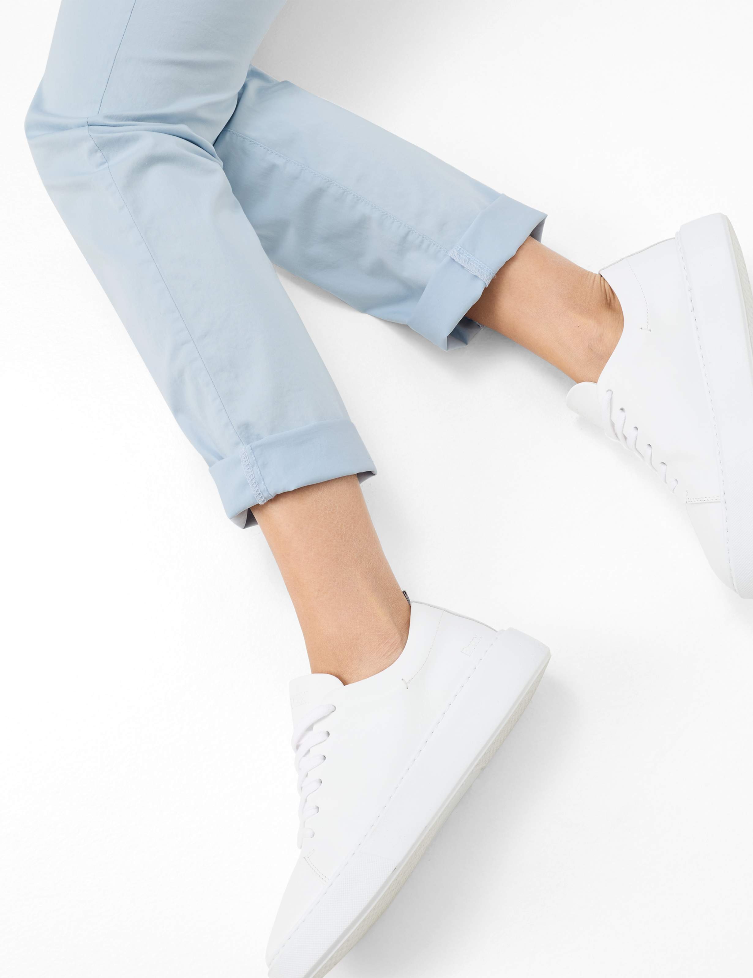 Femme Style CAROLA Bleu Clair Feminine Fit Détail 1