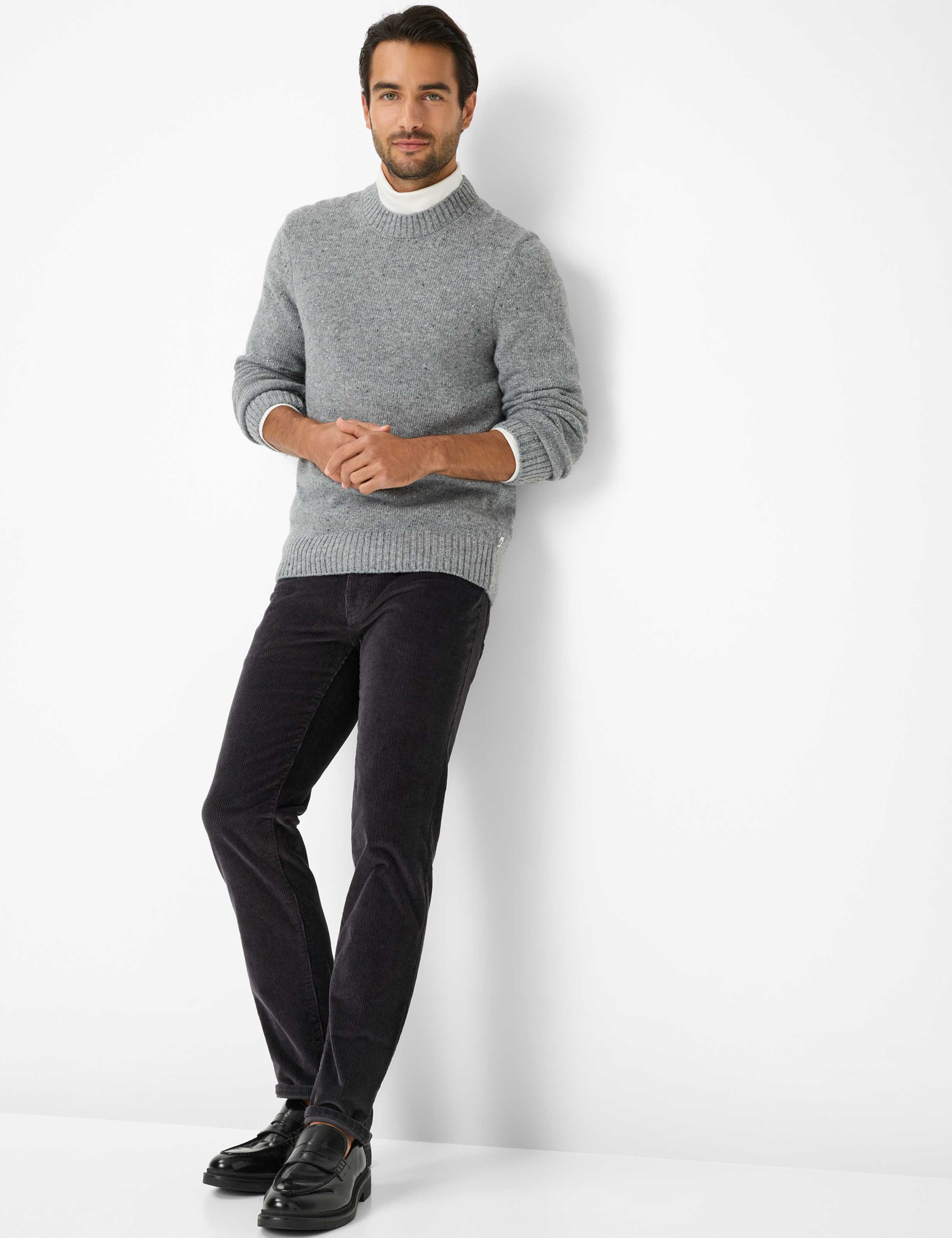 Herren Style CADIZ Dunkelgrau Straight Fit Model Outfit