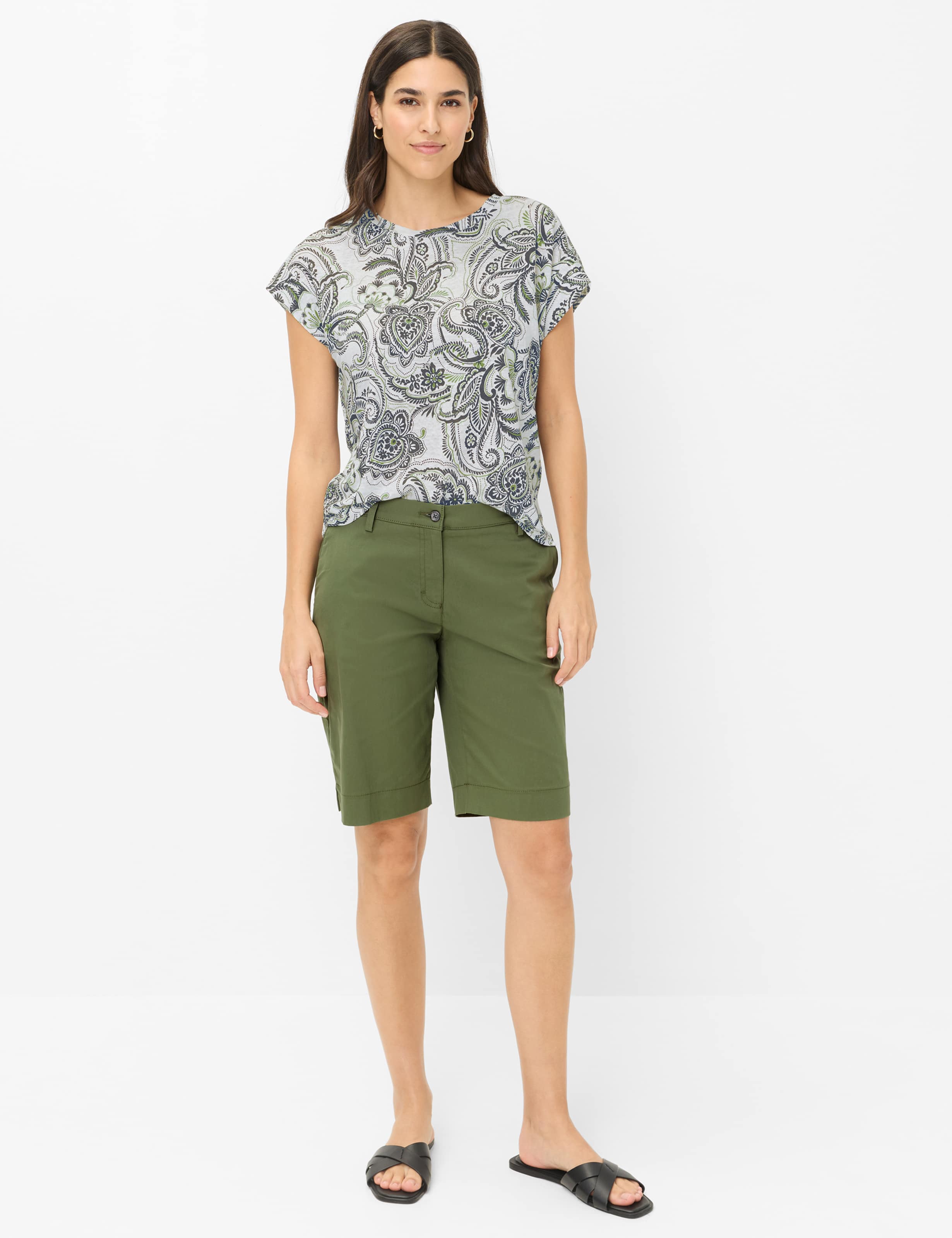 Damen Style MIA B Grün - Oliv Regular Fit Model Outfit