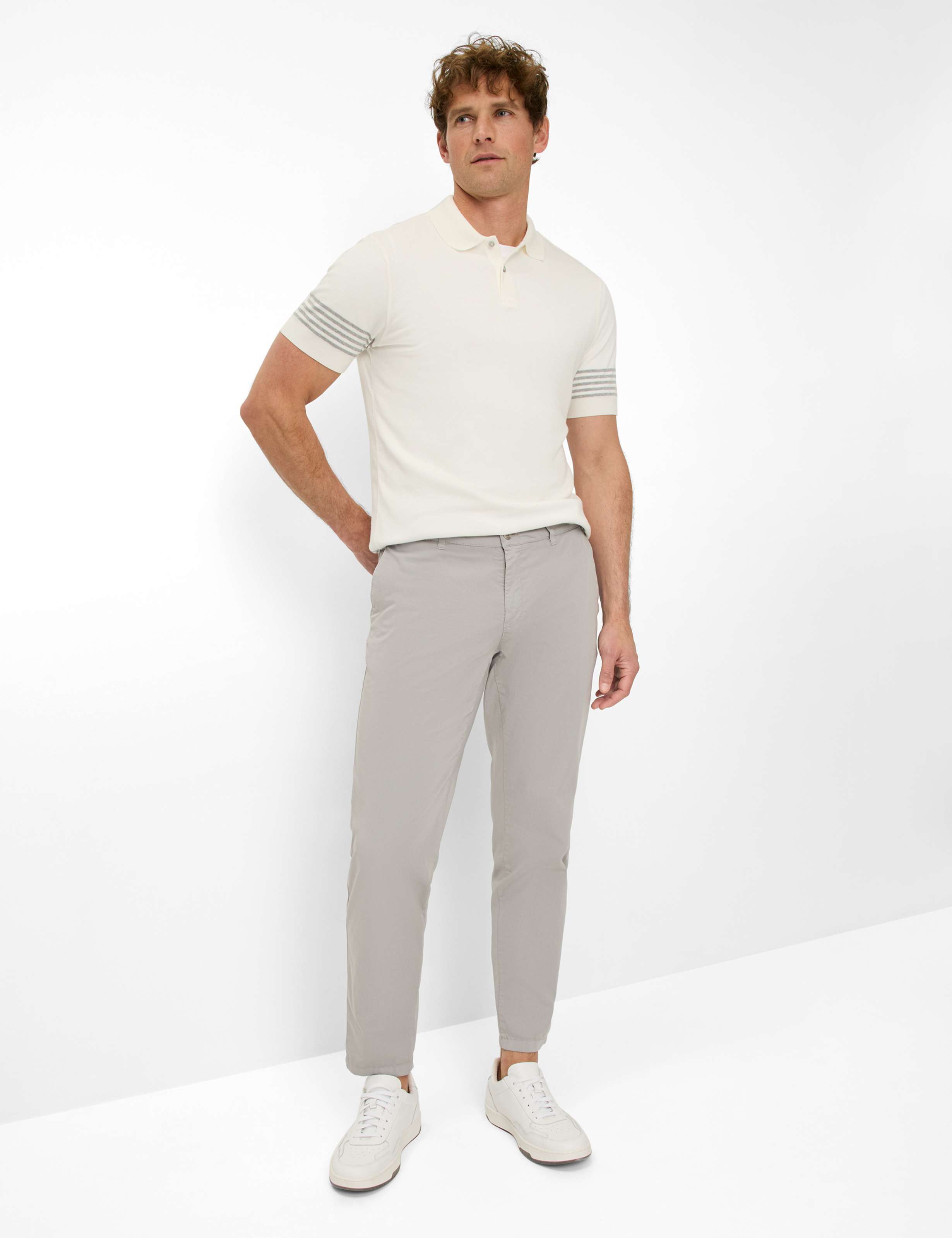 Herren Style PHIL Hellgrau Relaxed Fit Model Outfit