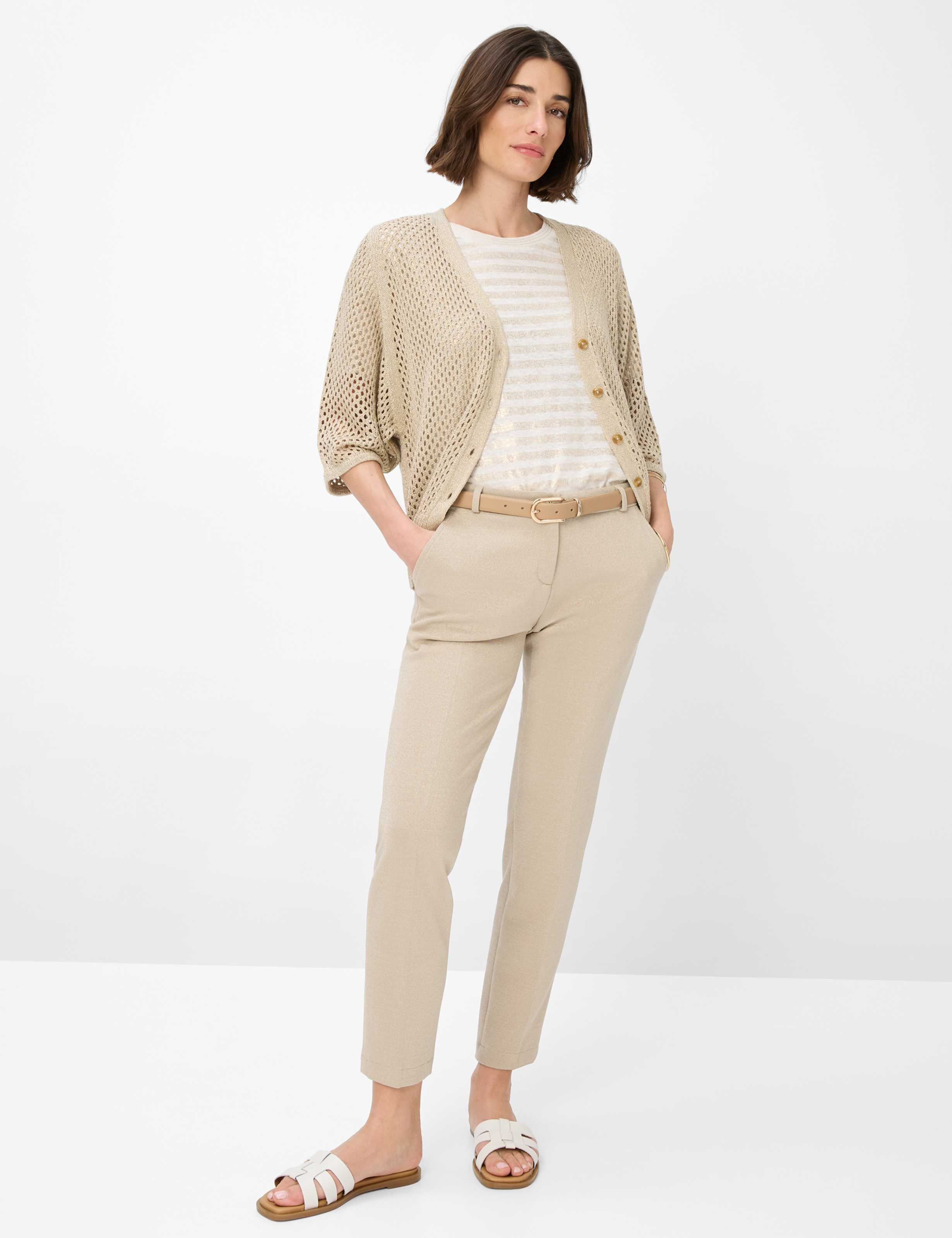 Damen Style ALICE Beige  Model Outfit