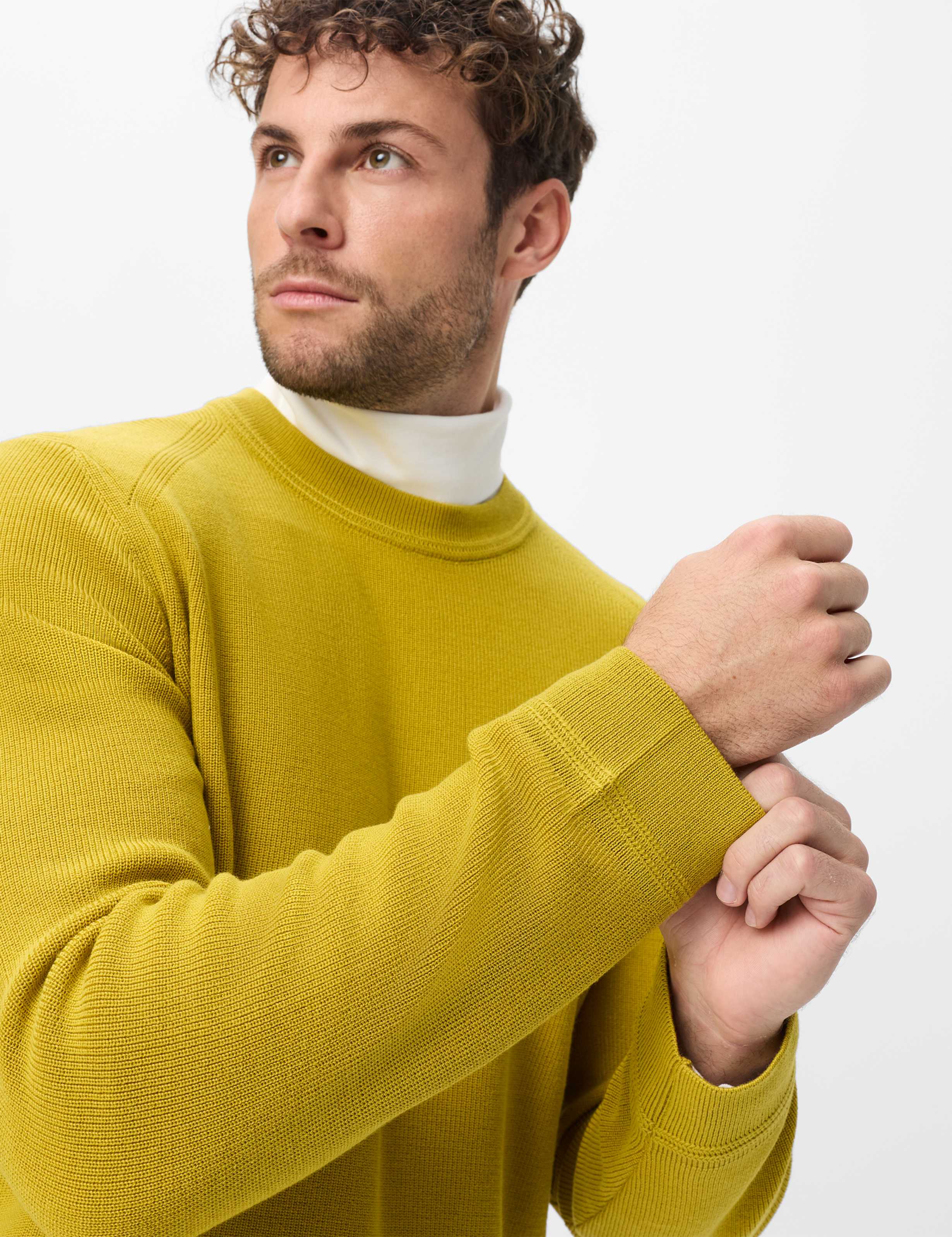 Herren Style ROY Dunkelgelb  Detail 1