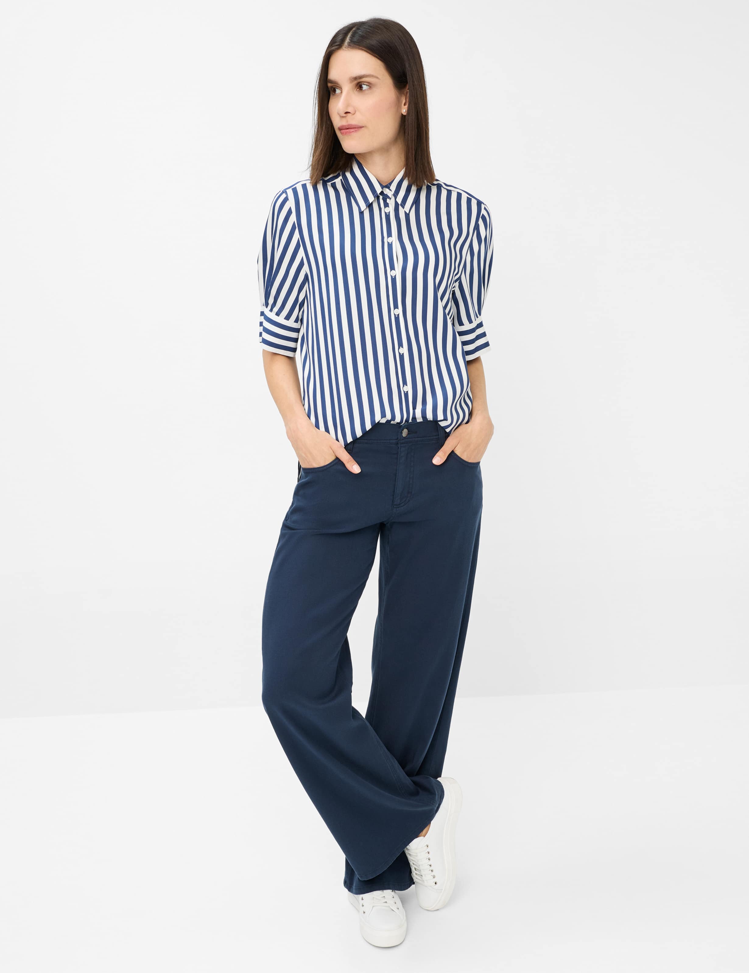 Damen Style MORGAN Dunkelblau Wide Leg Model Outfit