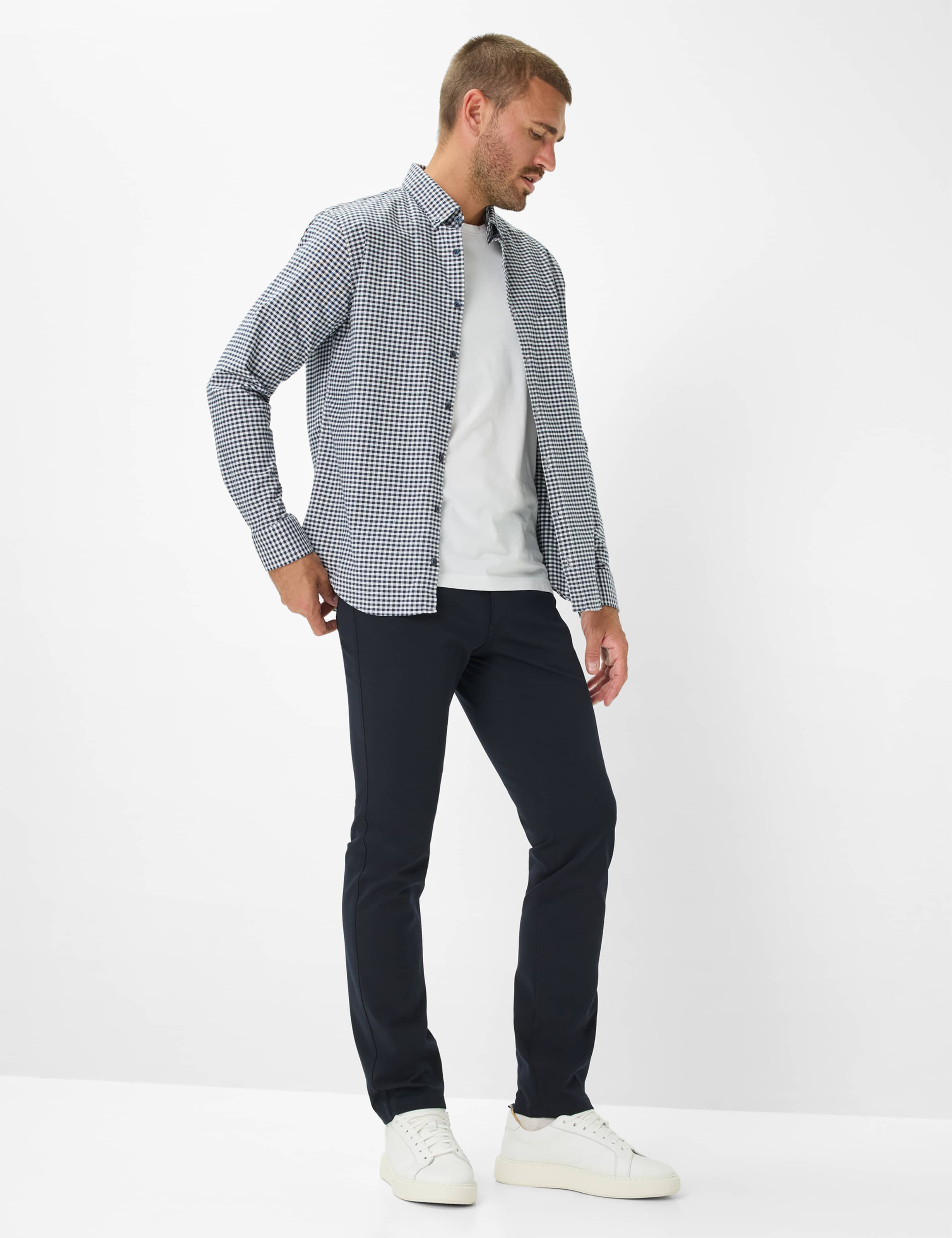 Herren Style DANIEL Dunkelblau  Model Outfit