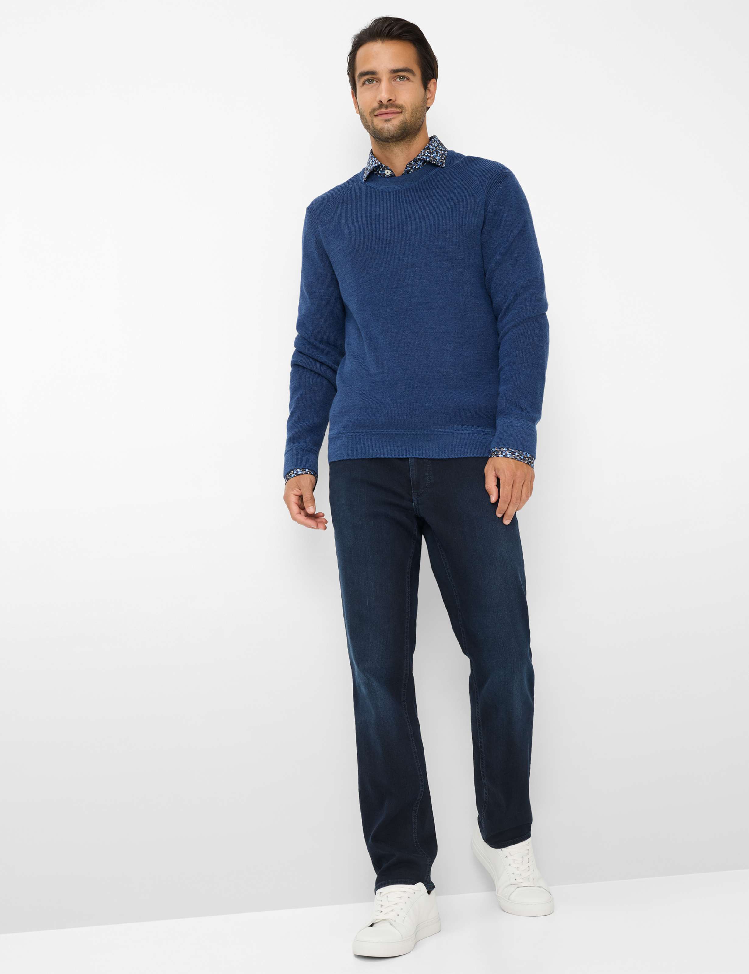 Herren Style COOPER Denim Dunkelblau Regular Fit Model Outfit