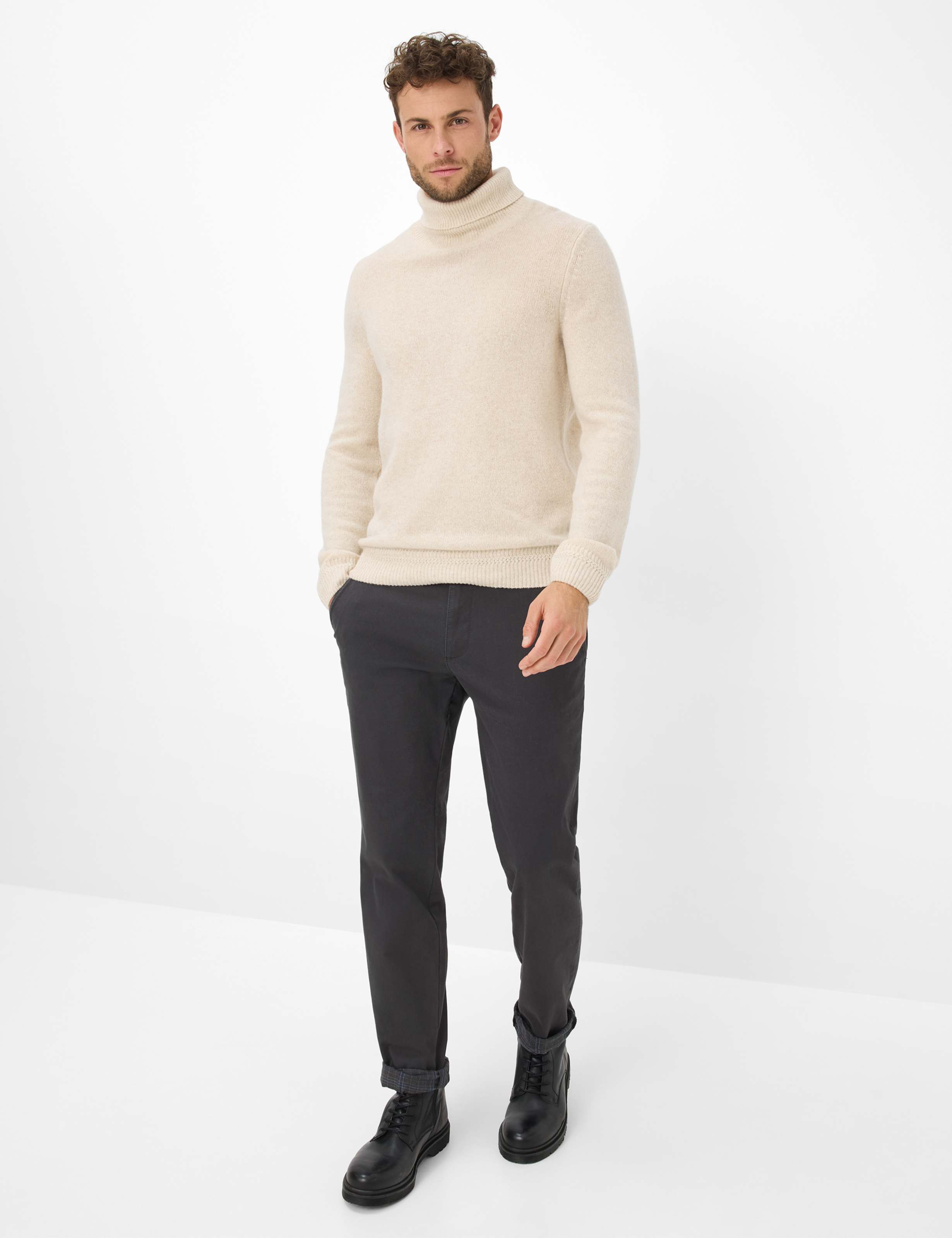 Herren Style JIM TT Grau Regular Fit Model Outfit