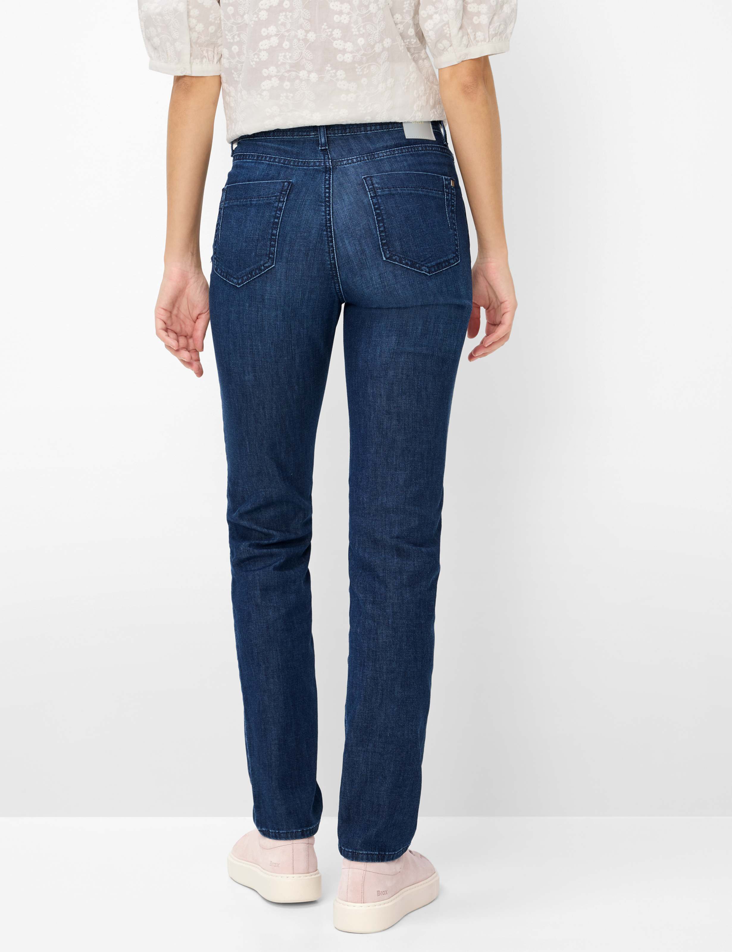 Shades of Blue, Women, Style CAROLA, MODEL_RUECK_ISHOP