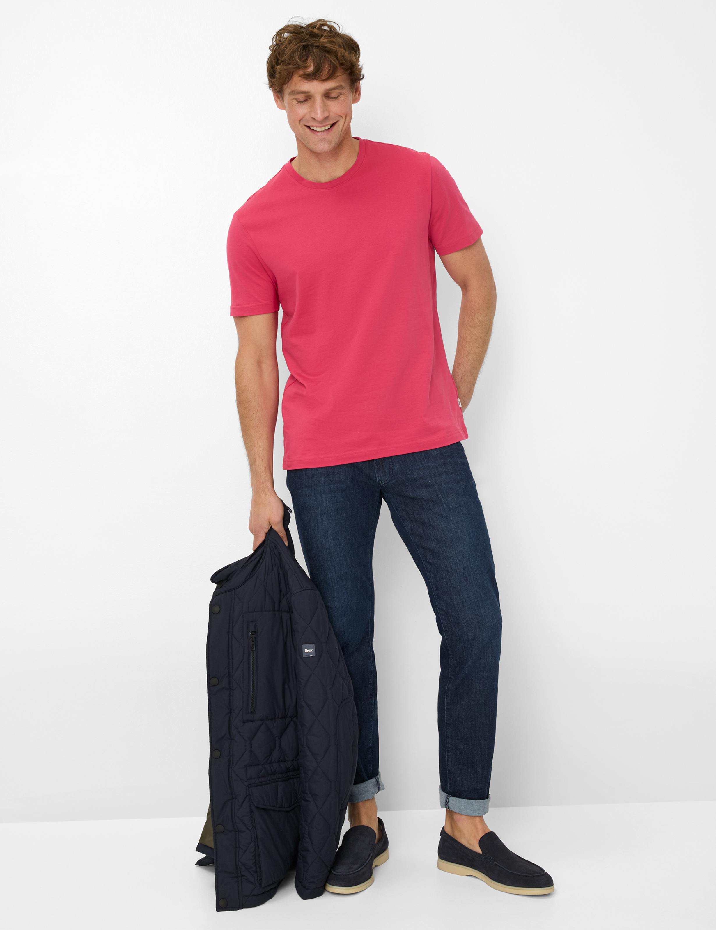 Homme Style TED Rouge Clair  Tenue du mannequin