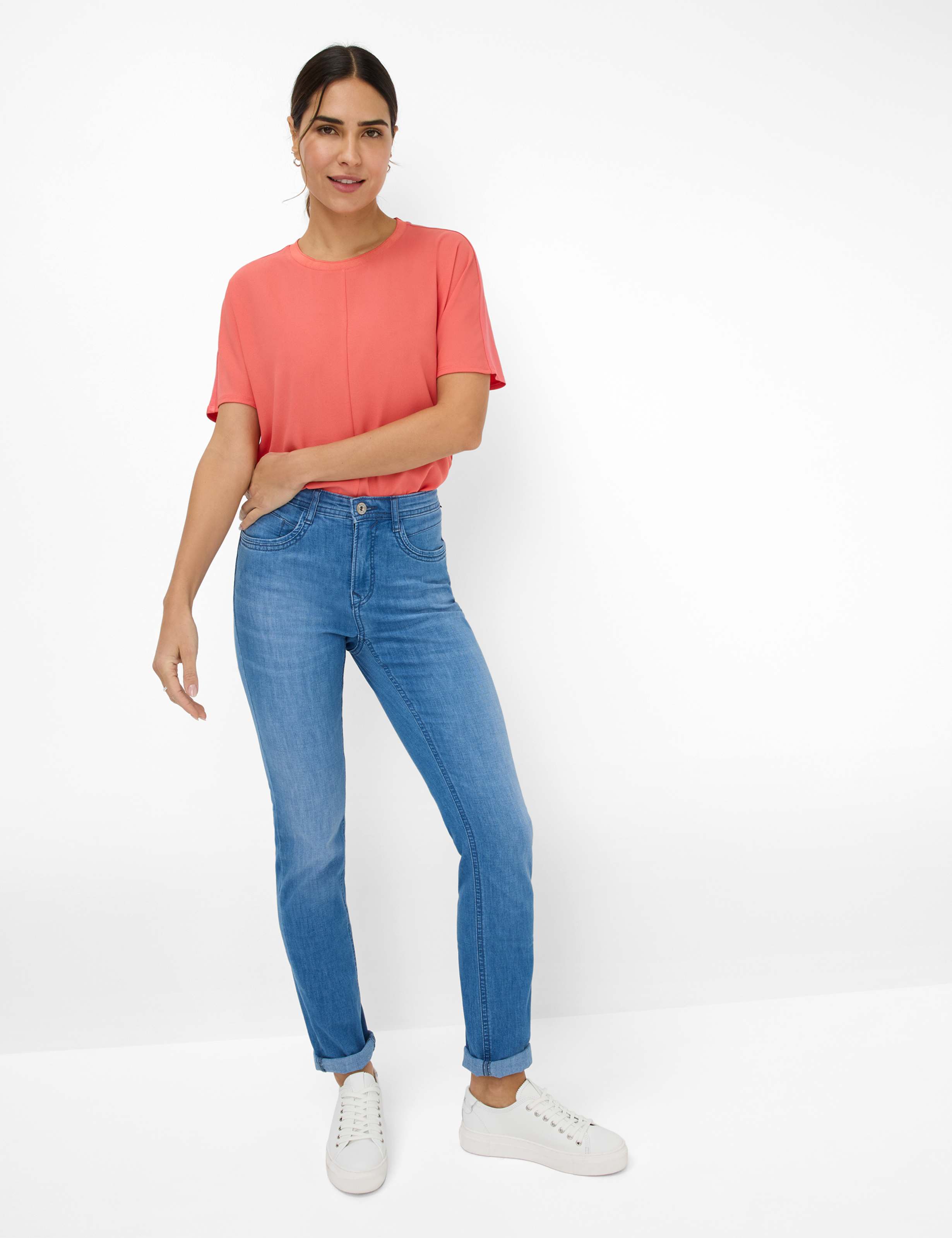 Women Style MARY Denim Blue Regular Fit Model Outfit