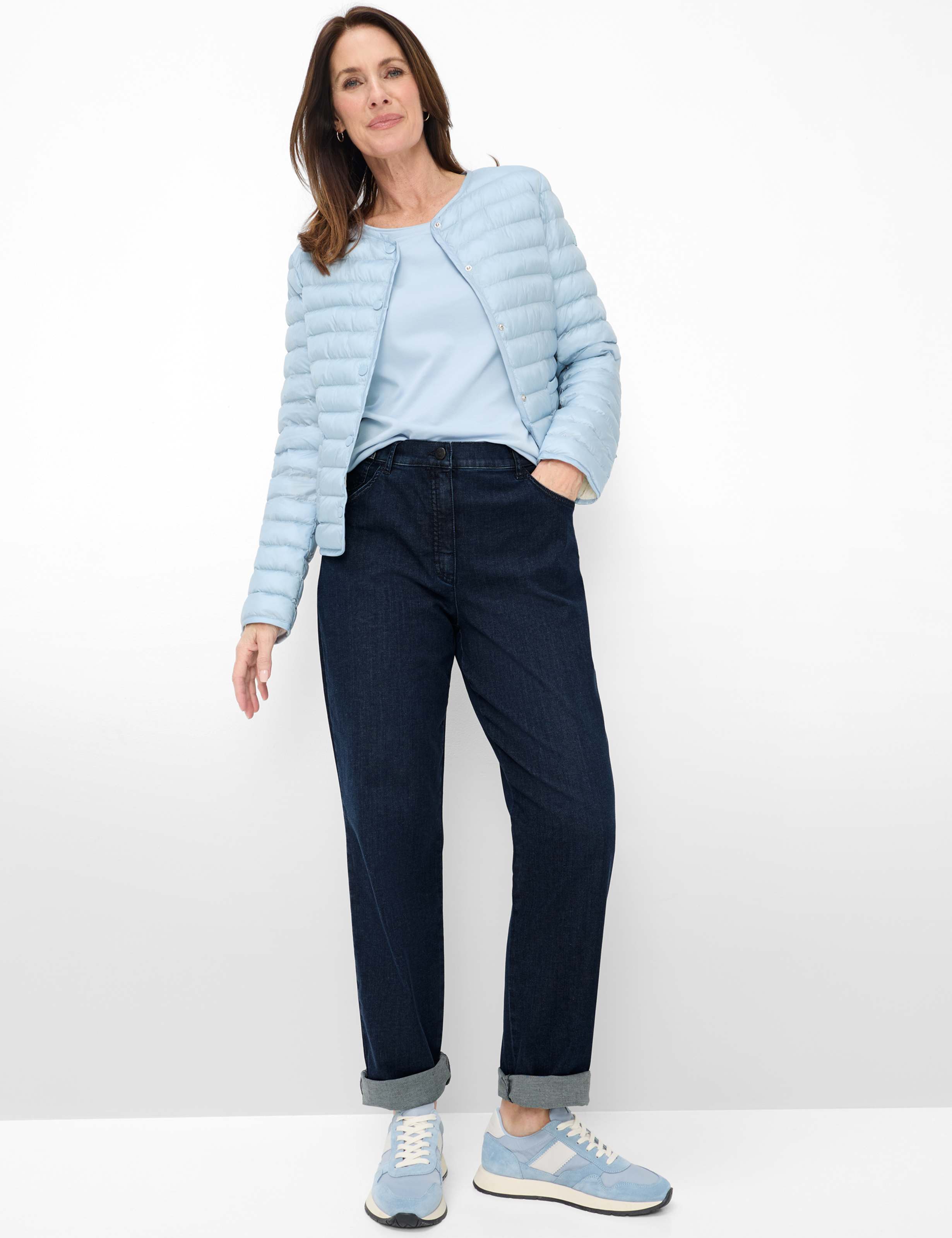Dames Style CORRY Denim Donkerblauw Comfort Plus Fit Model outfit