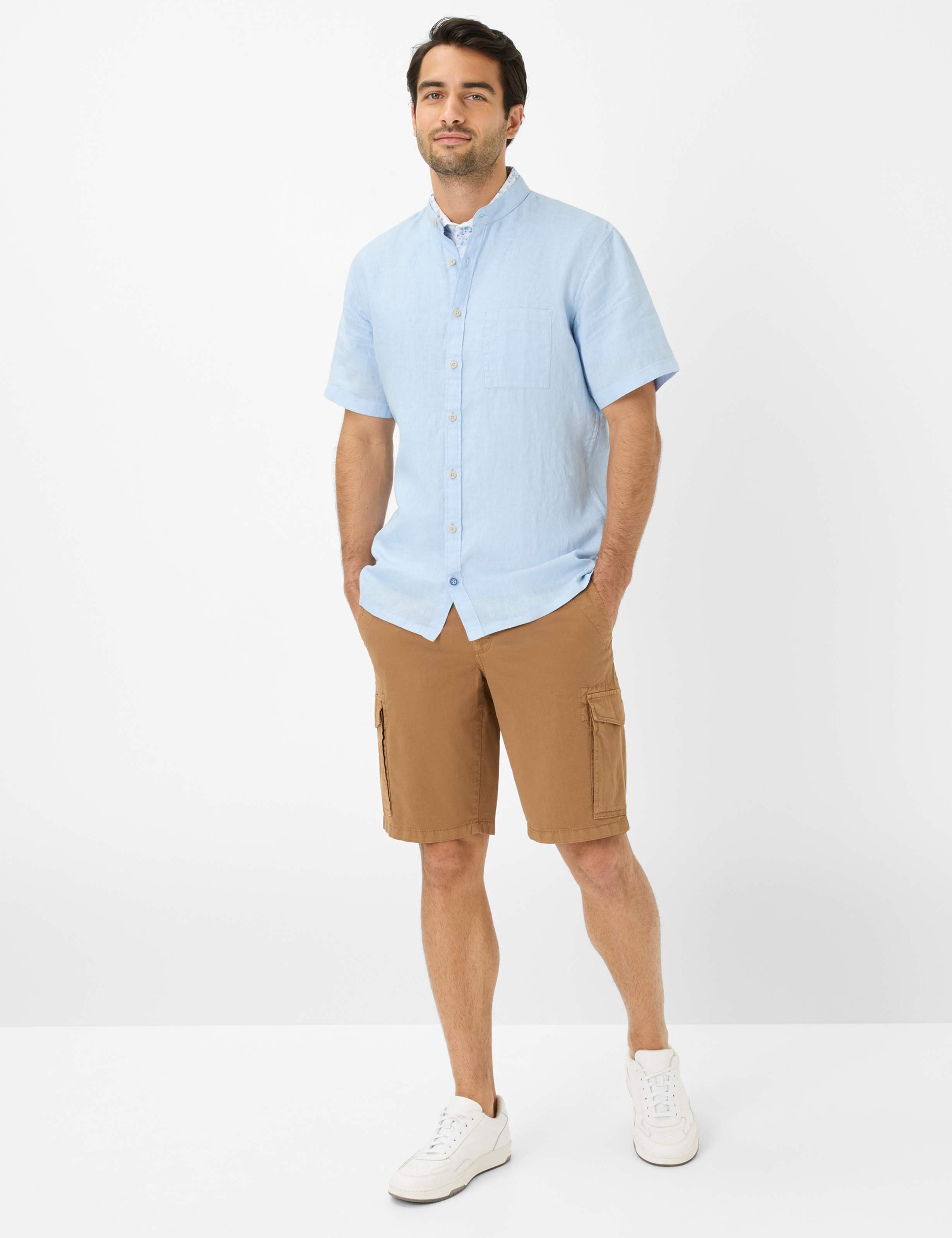 Homme Style LIONEL Bleu Clair  Tenue du mannequin