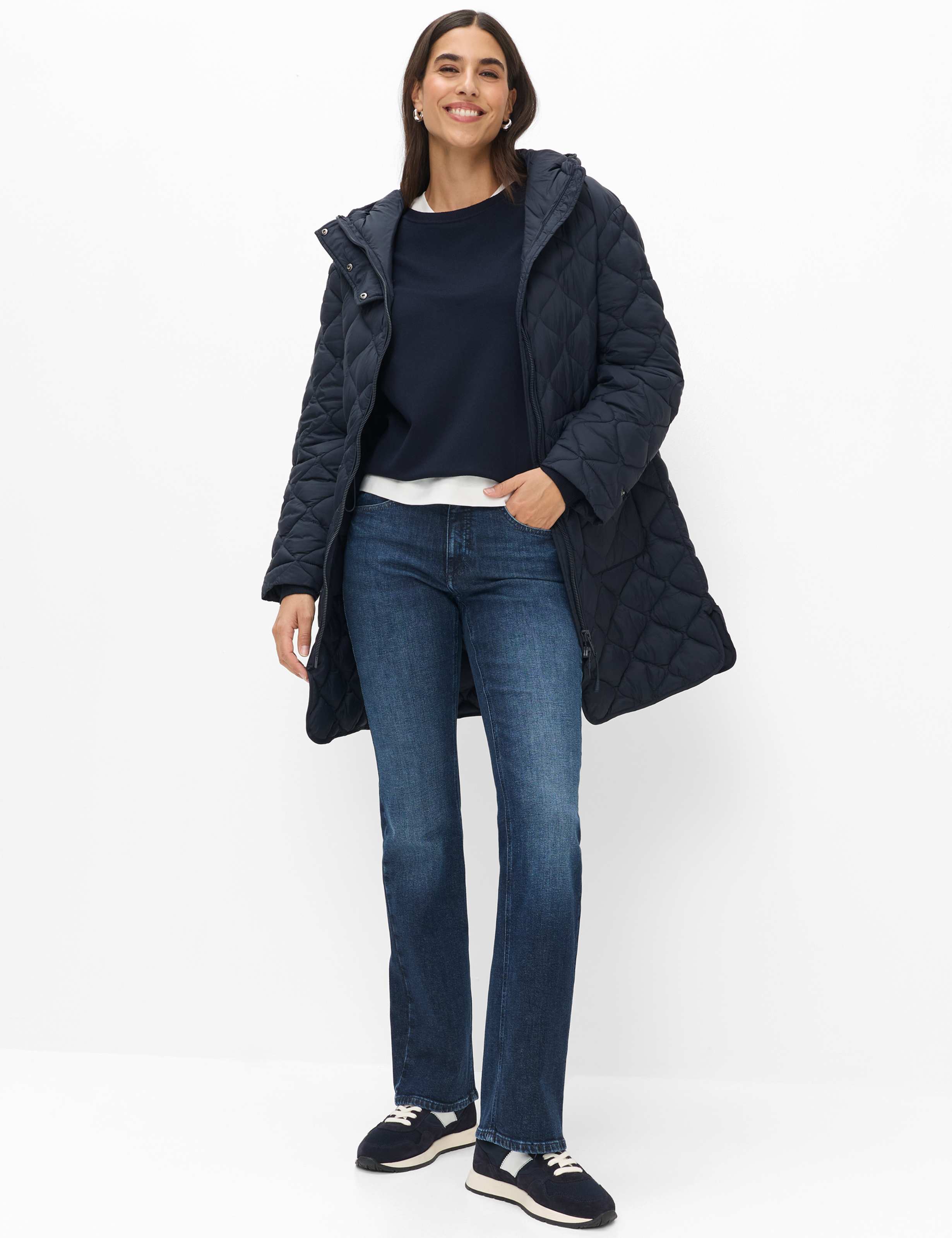 Women Style MARY Denim Blue Regular Fit Model Outfit