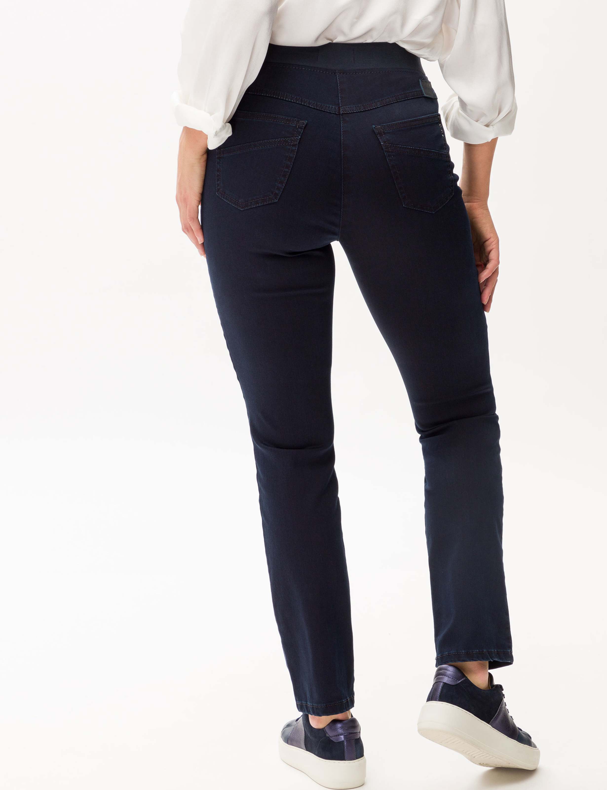 Dame Style PAMINA Denim Mørkeblå Slim Fit Model Outfit