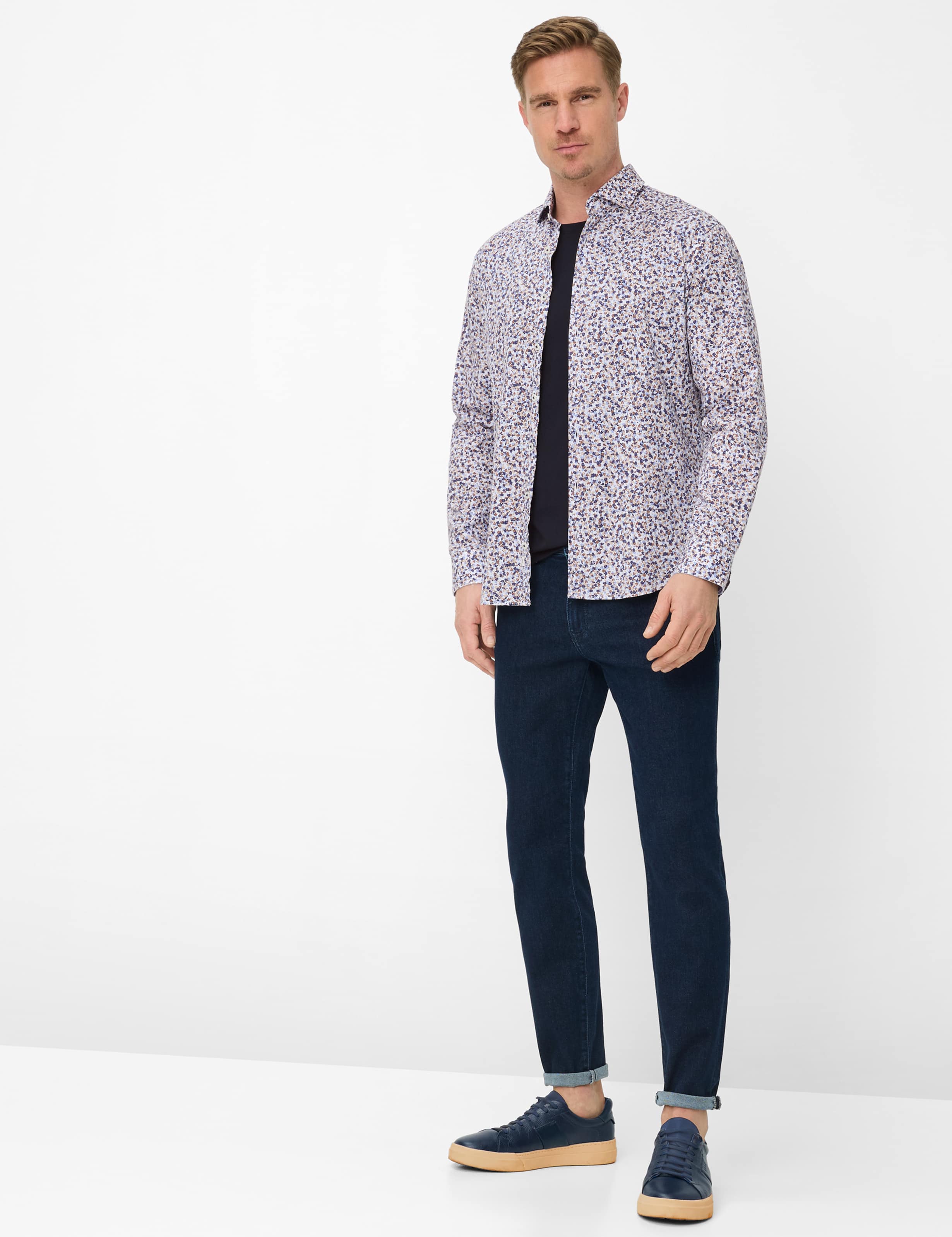 Heren Style CHRIS Denim Donkerblauw Slim Fit Model outfit