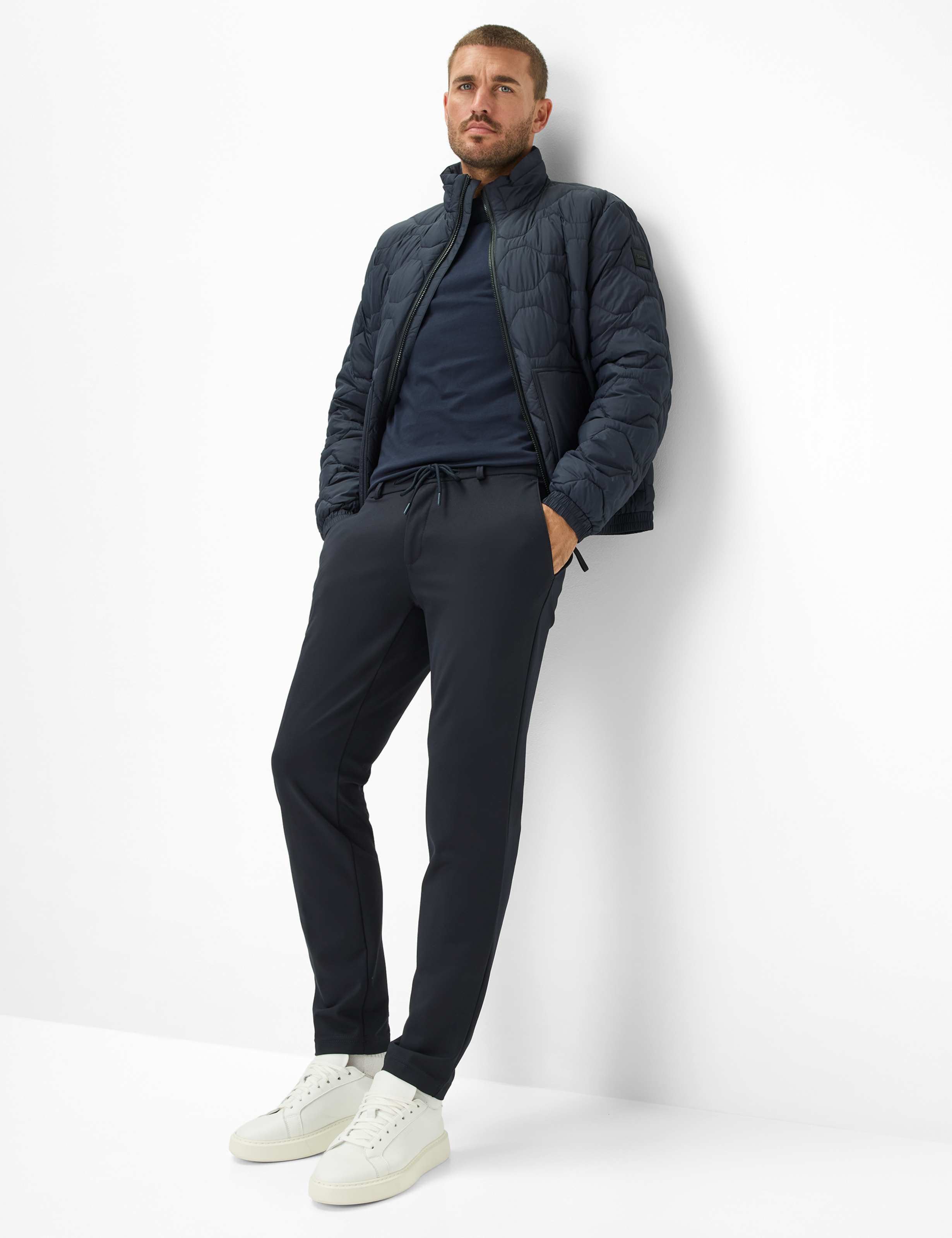 Heren Style SILVIO Donkerblauw Relaxed Fit Model outfit