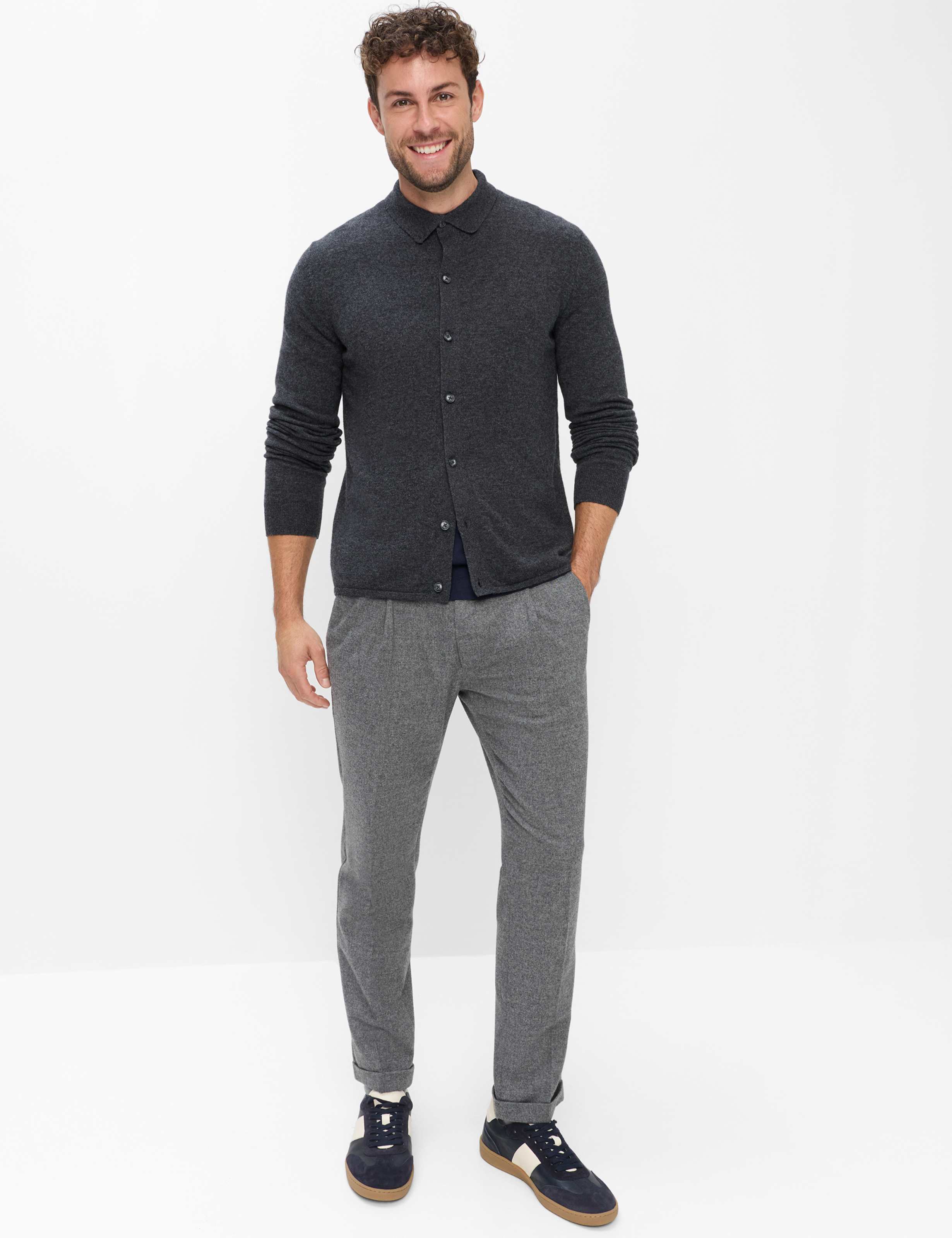 Herren Style JAYDEN Dunkelgrau  Model Outfit