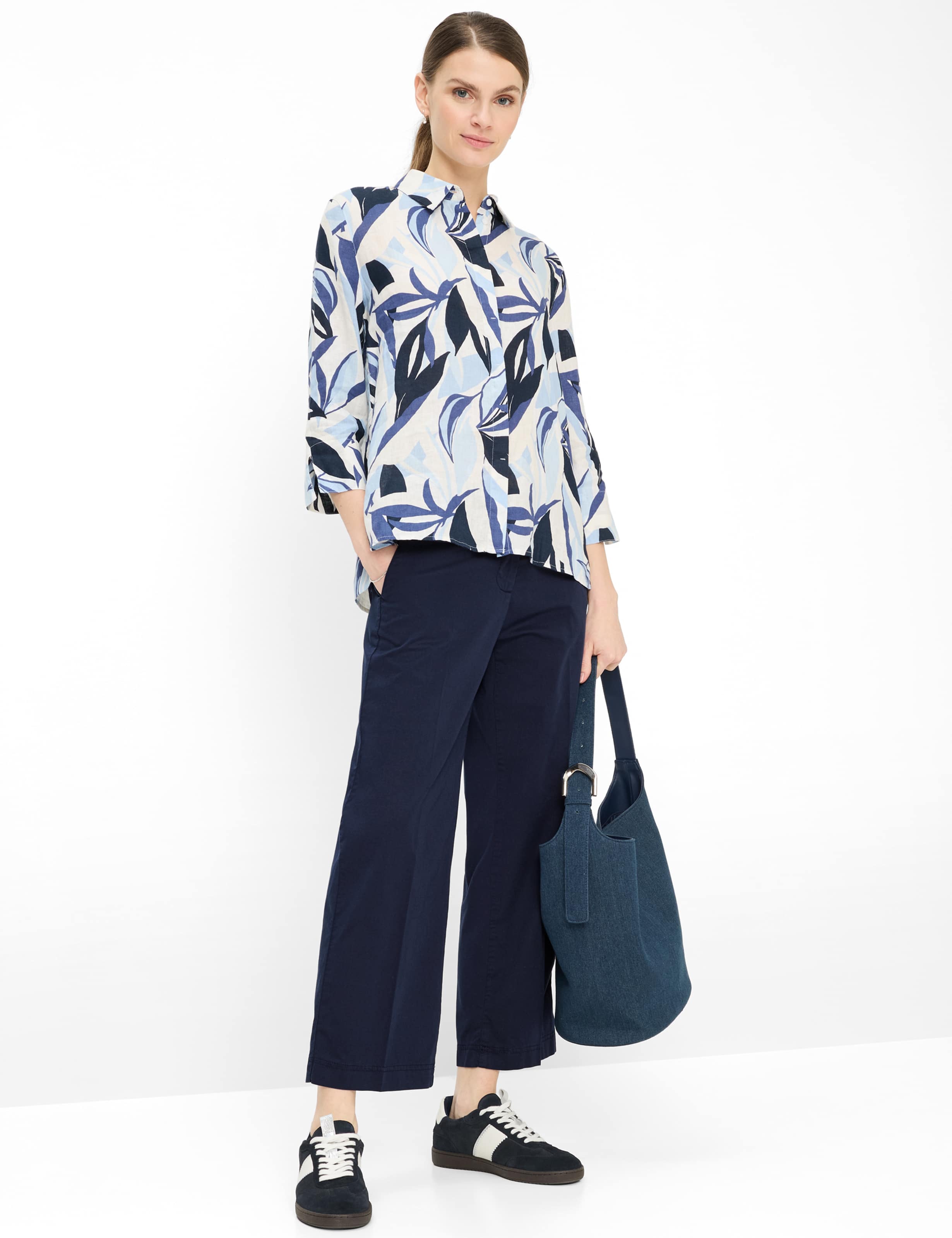 Dames Style VICKI Donkerblauw  Model outfit