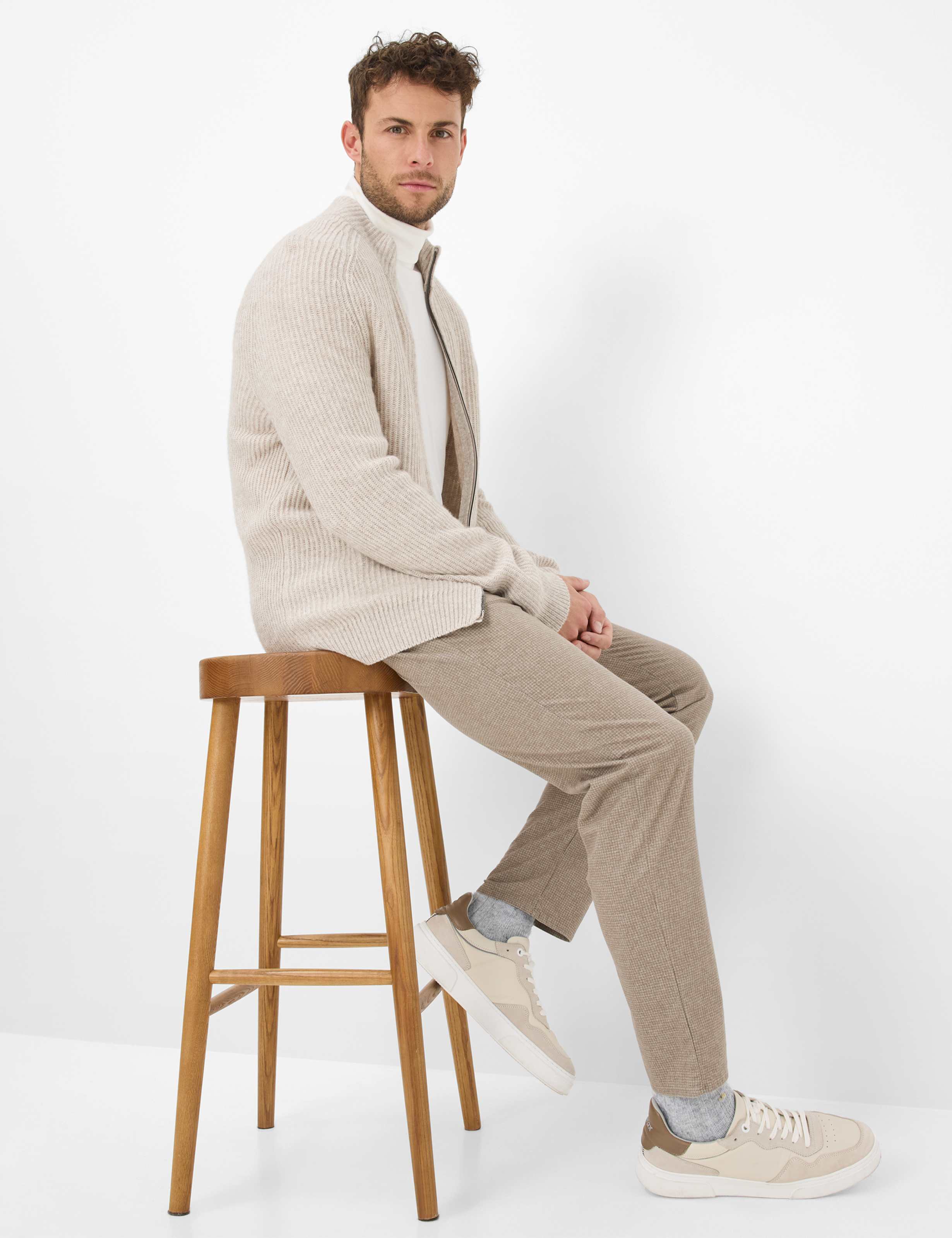 Herre Style FABIO Lysbrun Modern Fit Detalje 1