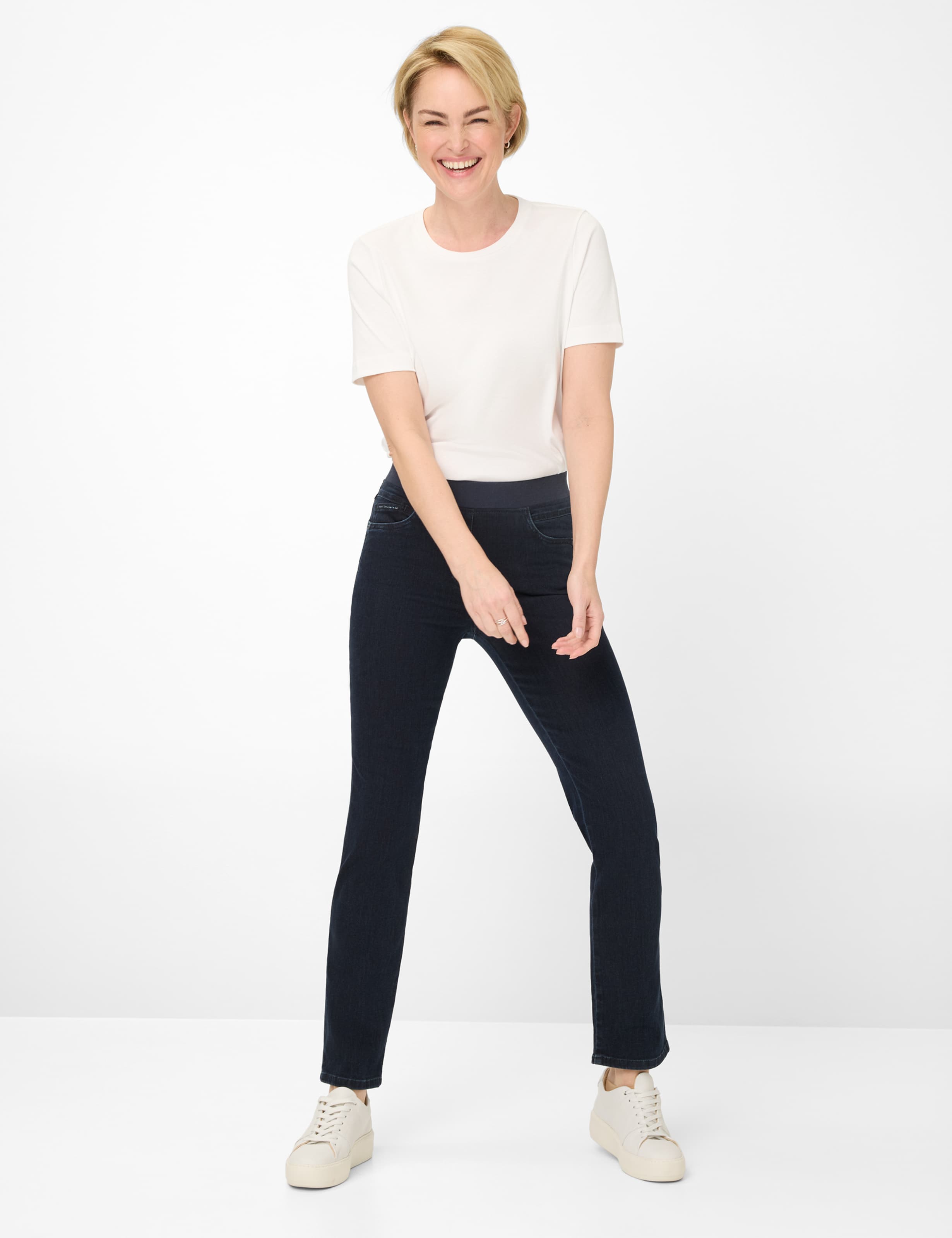 Damen Style PAMINA Denim Dunkelblau  Model Outfit