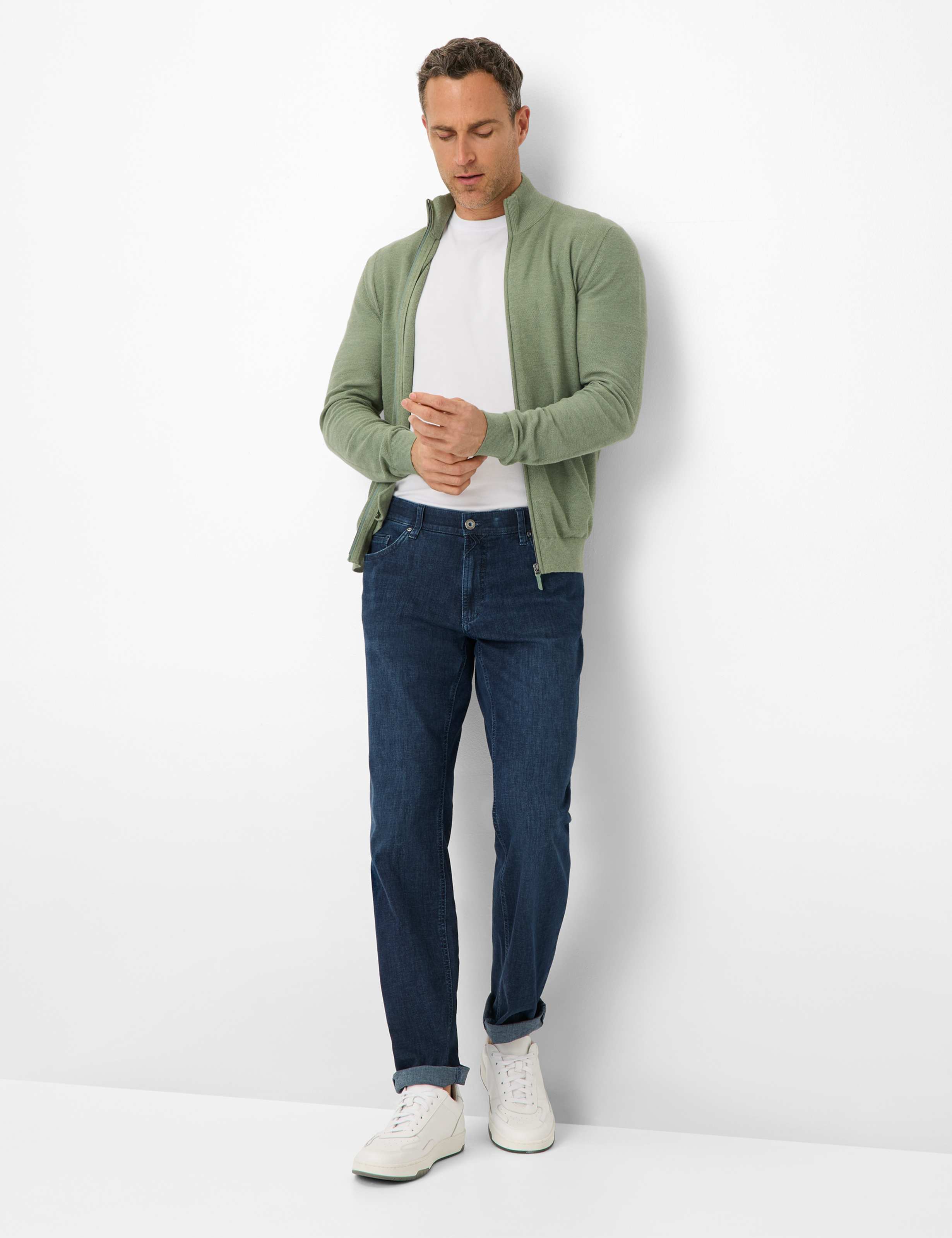 Herren Style LUKE Denim Dunkelblau Regular Fit Model Outfit