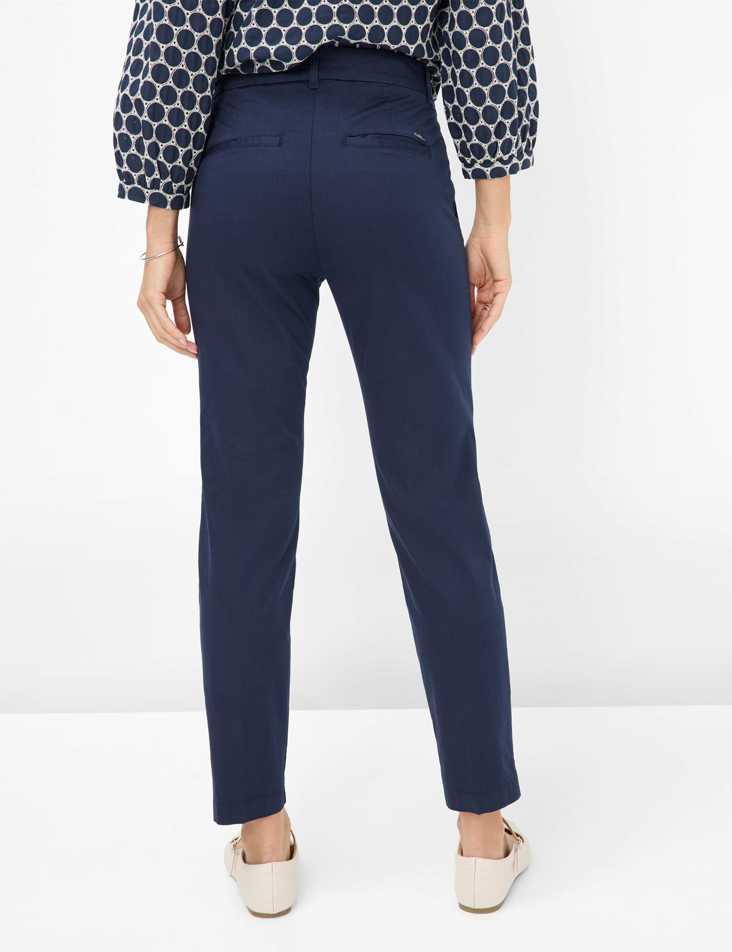 Femme Style MARON S Bleu Foncé Regular Fit Dos mannequin