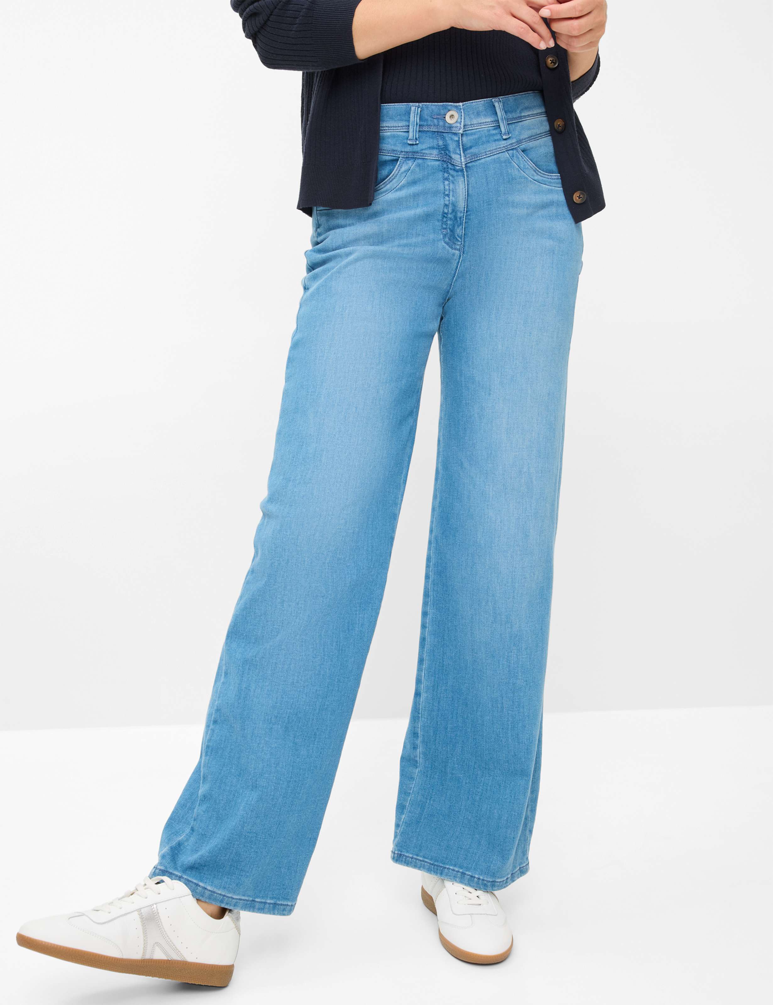 Blautöne, Damen, Style LAURA FLARED, MODEL_FRONT_ISHOP