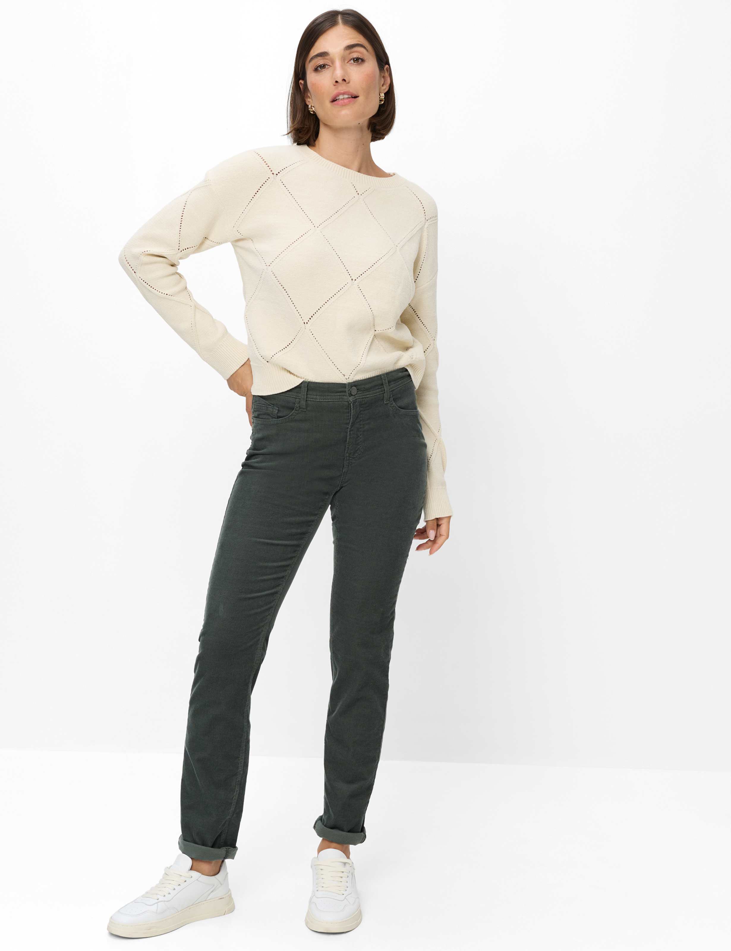 Women Style MARY Dark Green Regular Fit Model Outfit